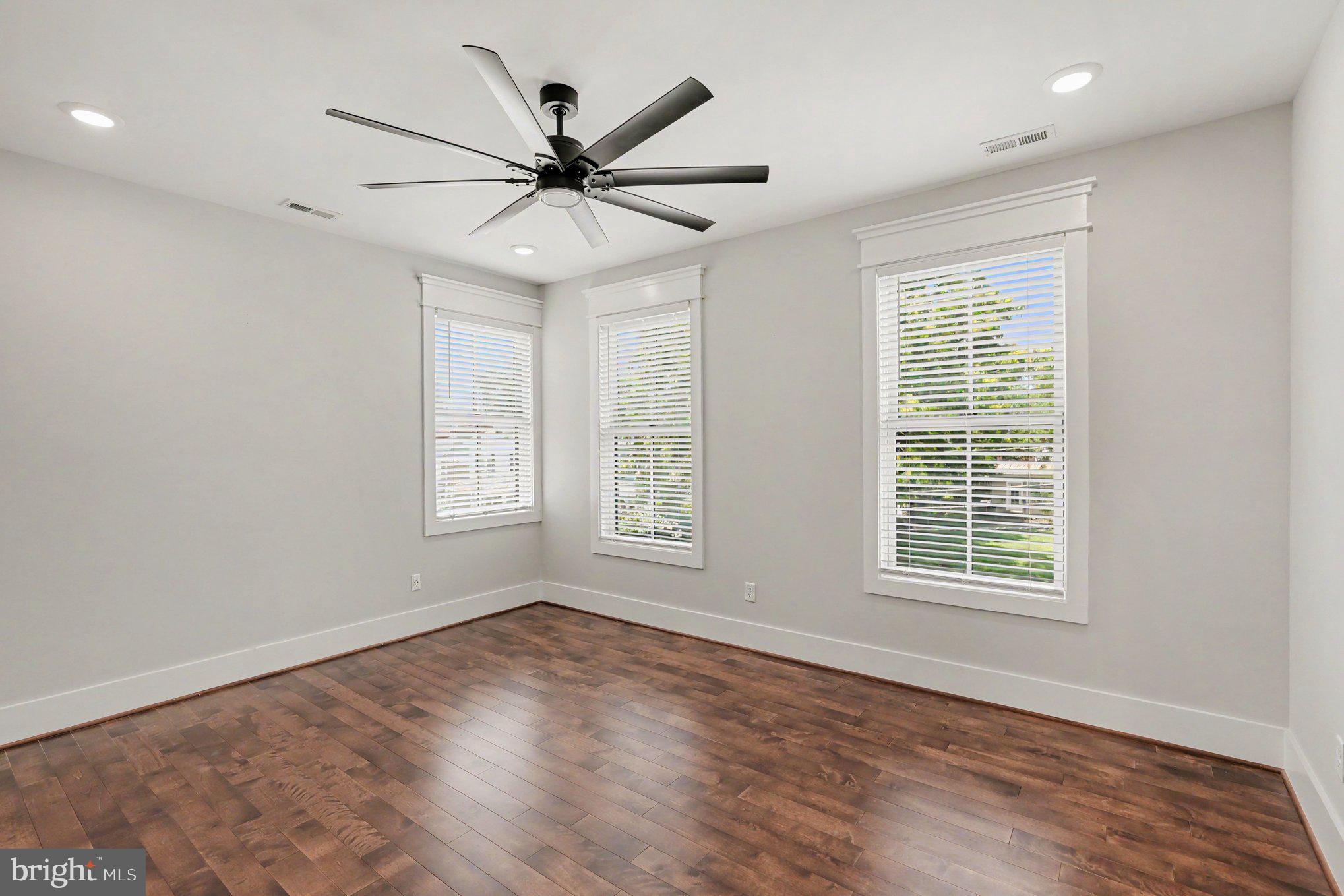 FREDERICKSBURG CITY - Residential