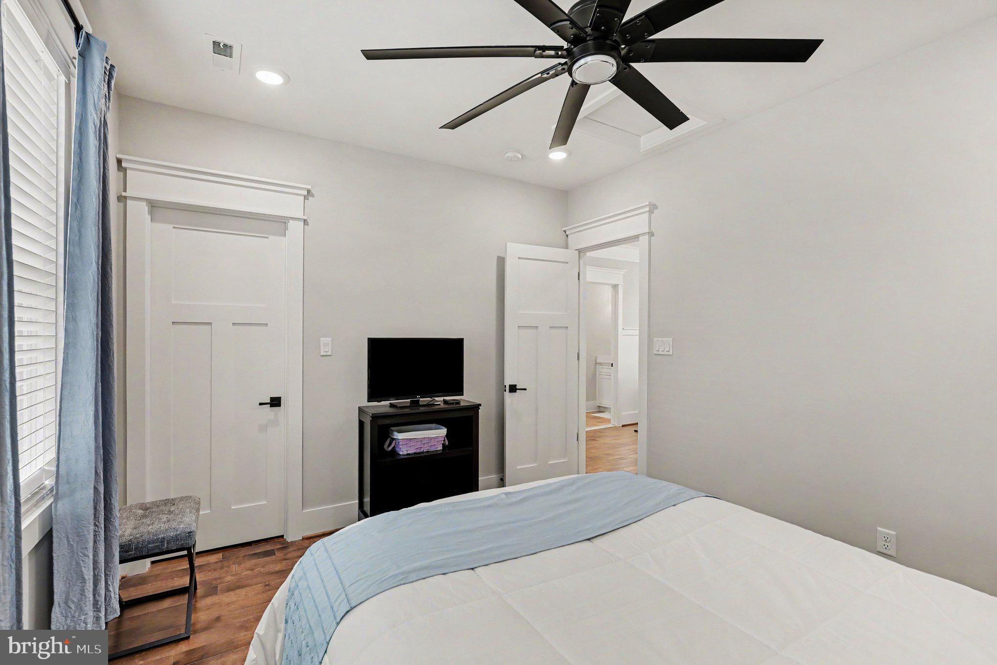 FREDERICKSBURG CITY - Residential