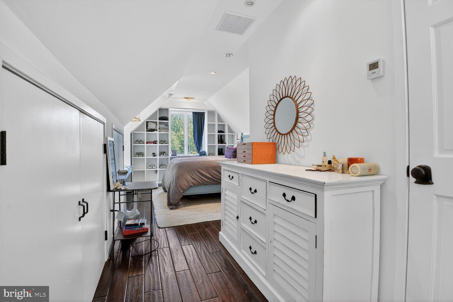 WESTMORELAND HILLS - Residential
