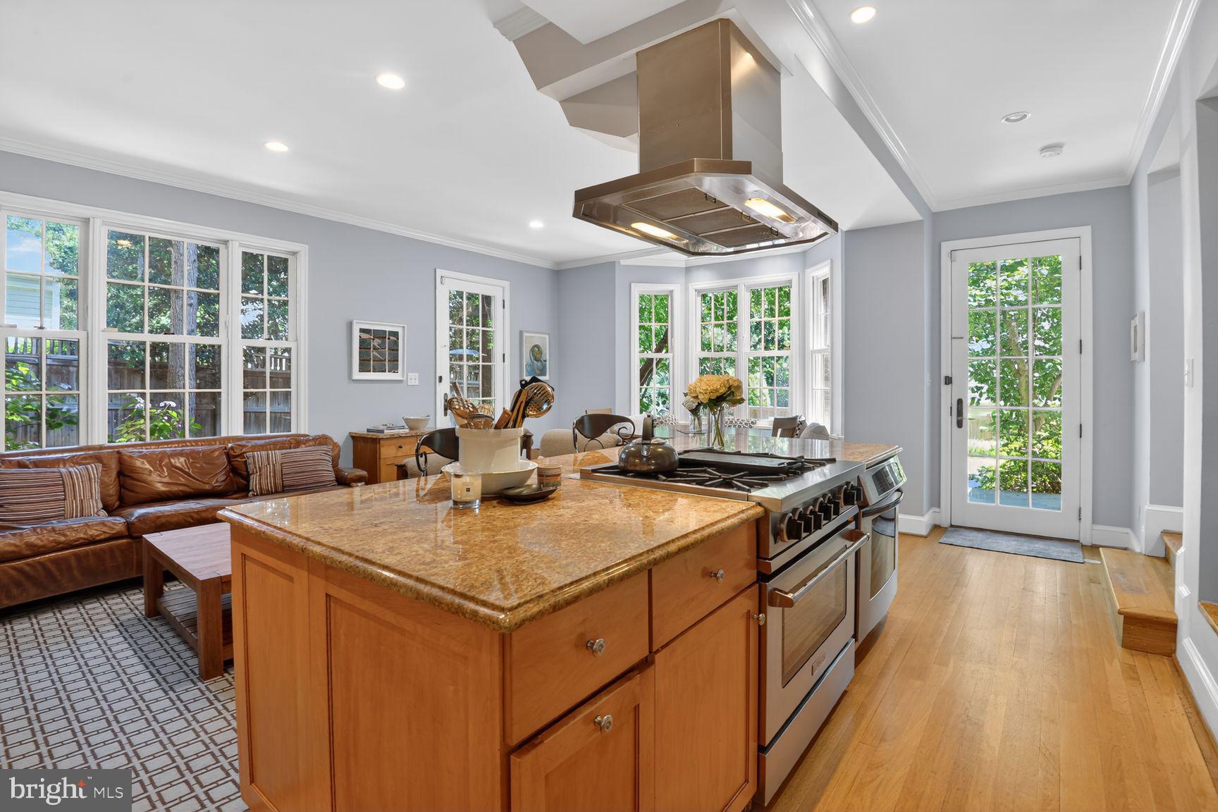 WESTMORELAND HILLS - Residential
