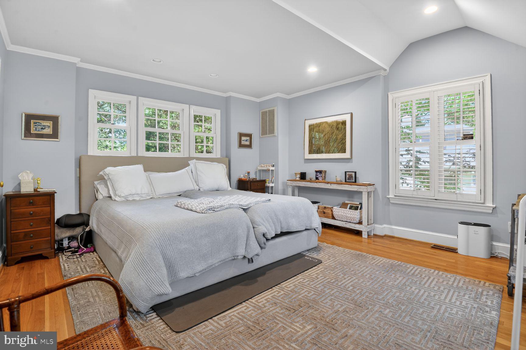WESTMORELAND HILLS - Residential