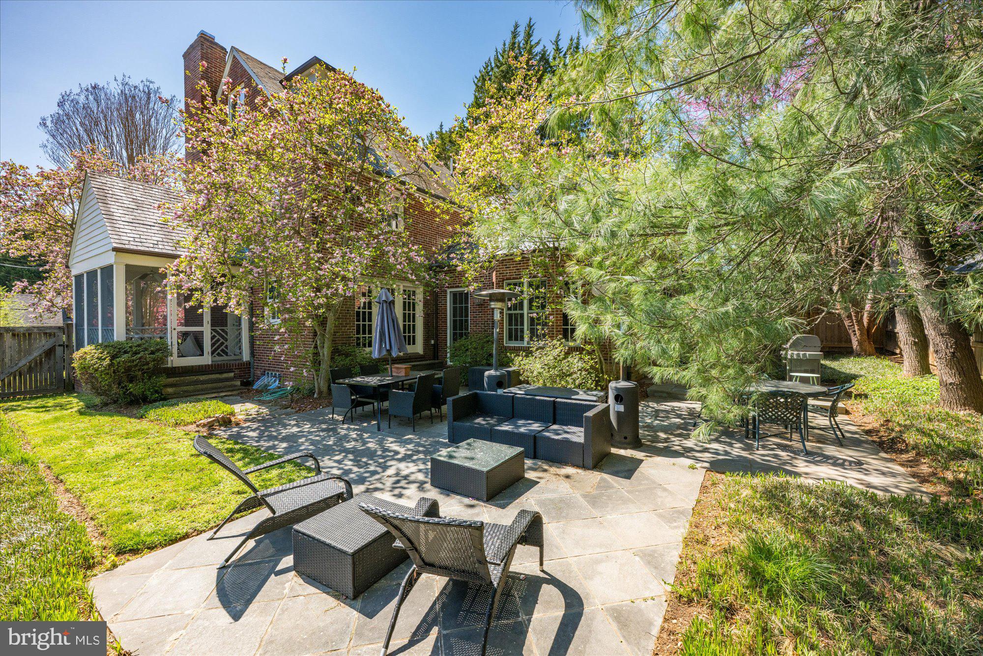 WESTMORELAND HILLS - Residential