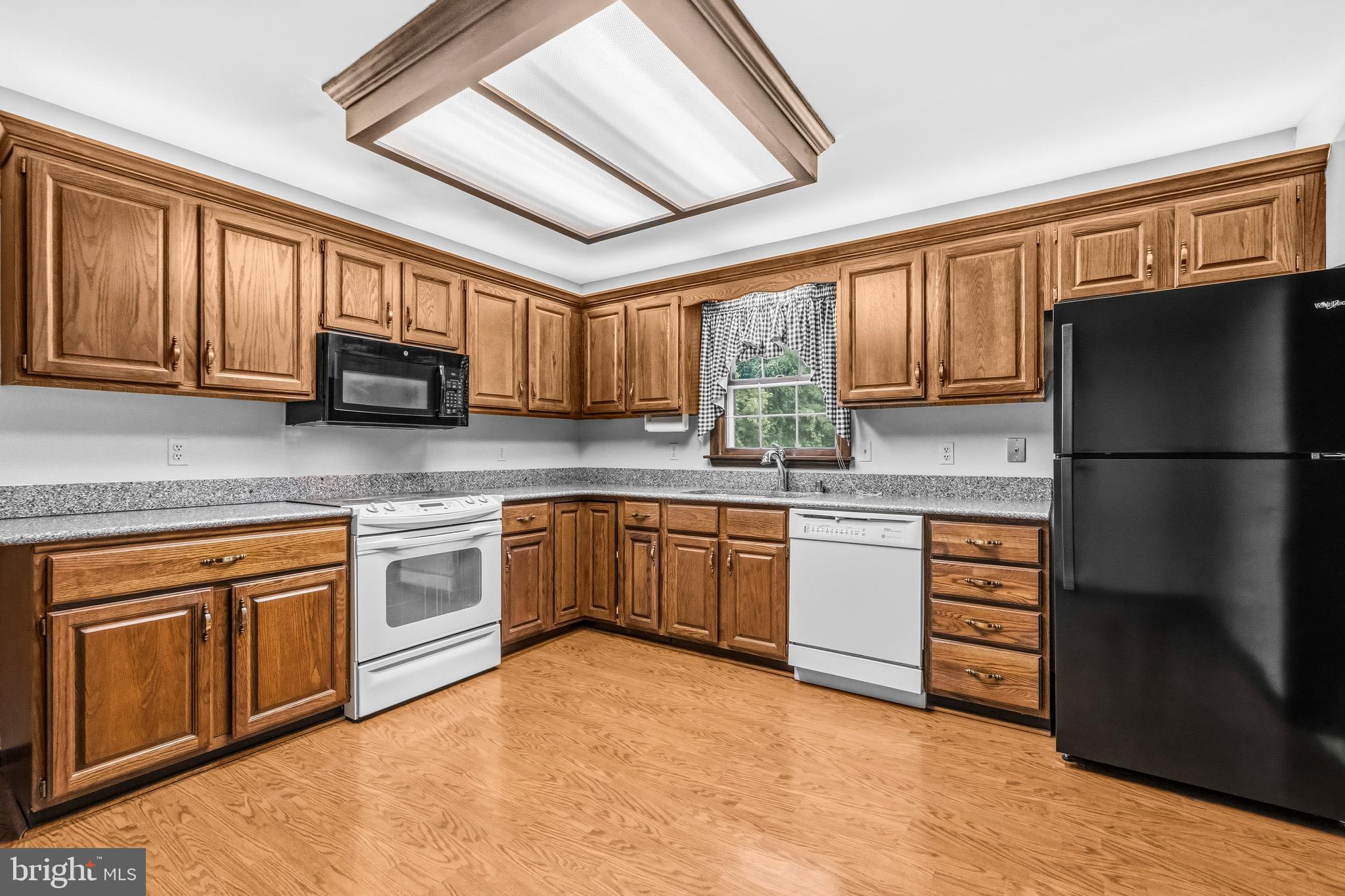 DAVIDSONVILLE - Residential