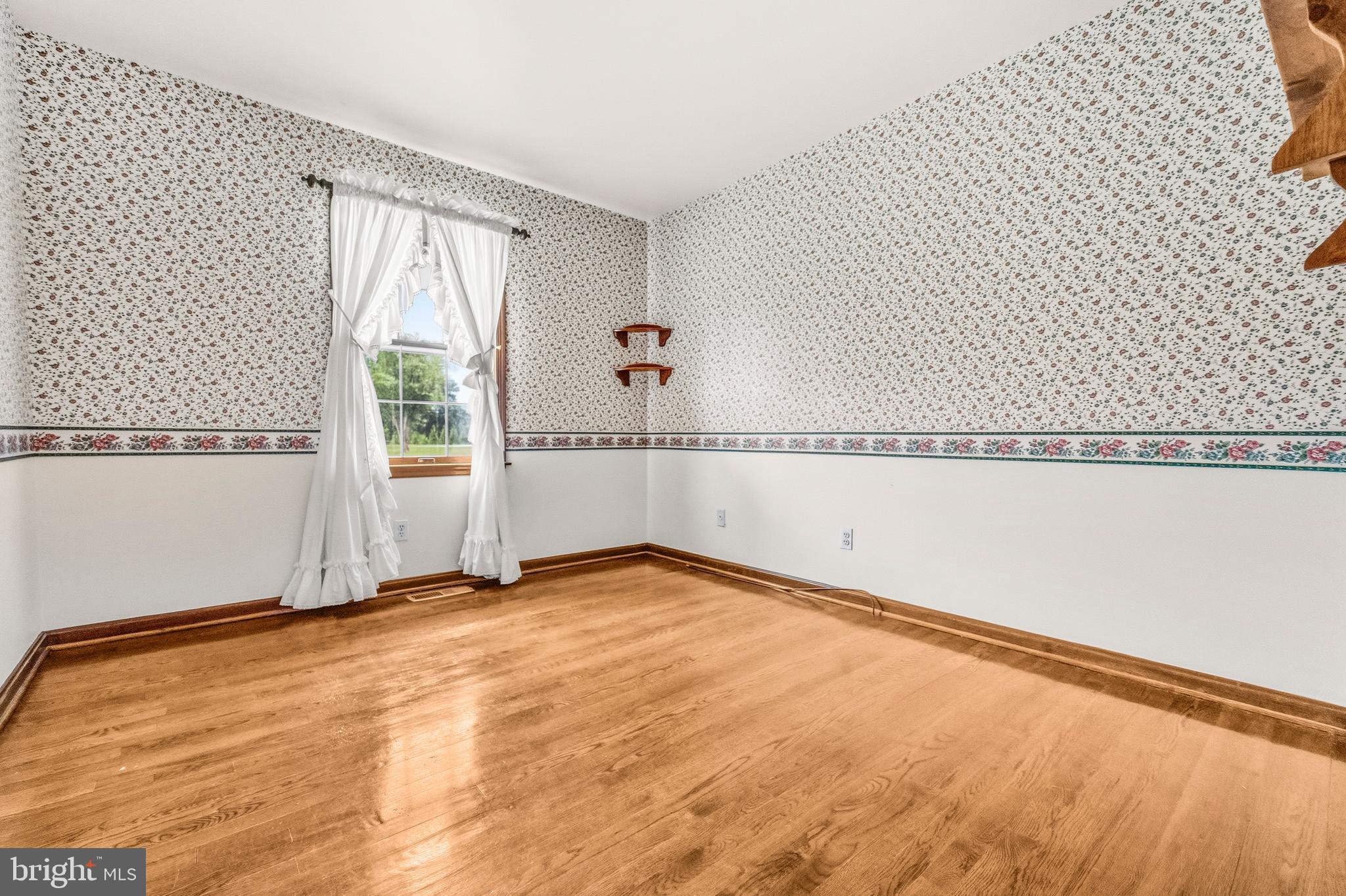 DAVIDSONVILLE - Residential