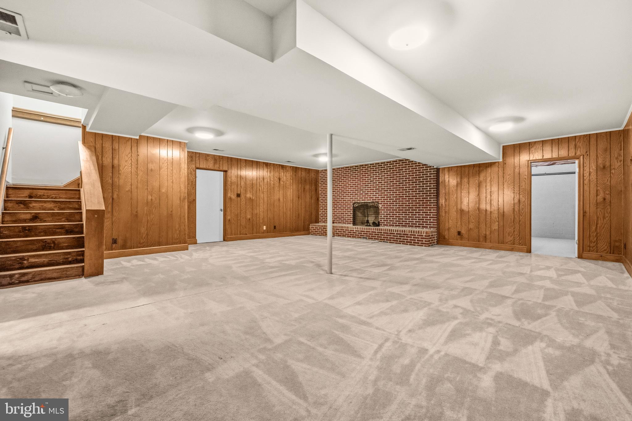 DAVIDSONVILLE - Residential
