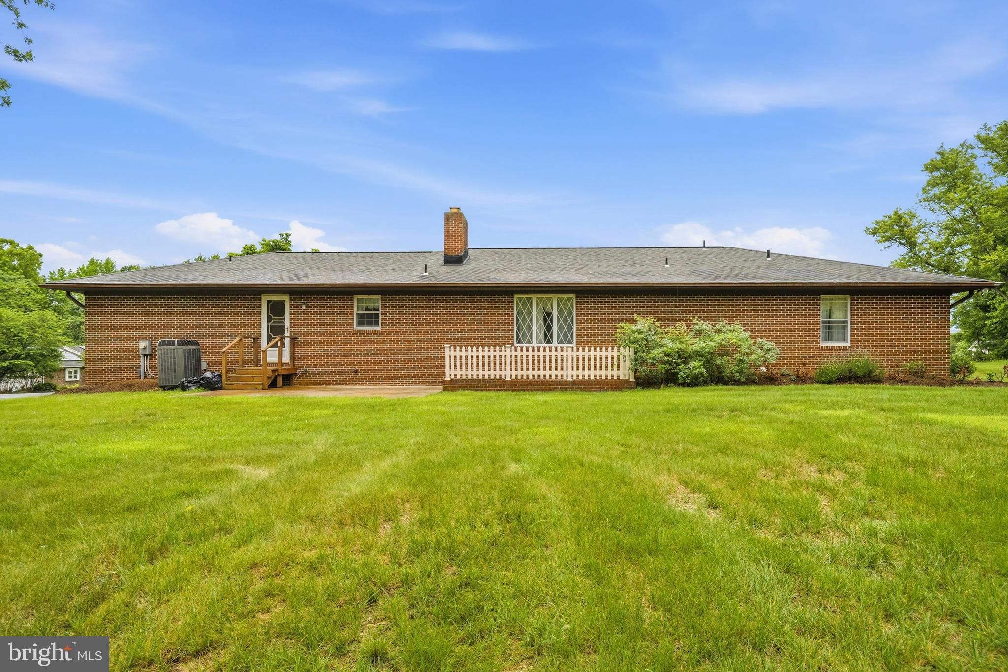 DAVIDSONVILLE - Residential