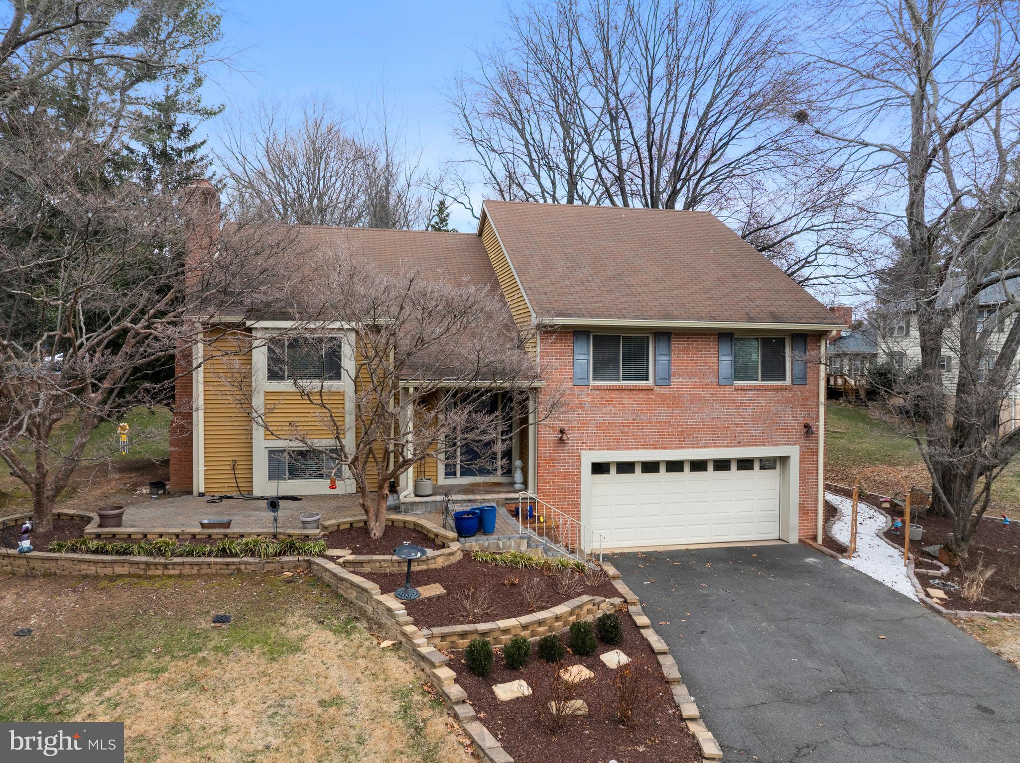 RESTON - Residential