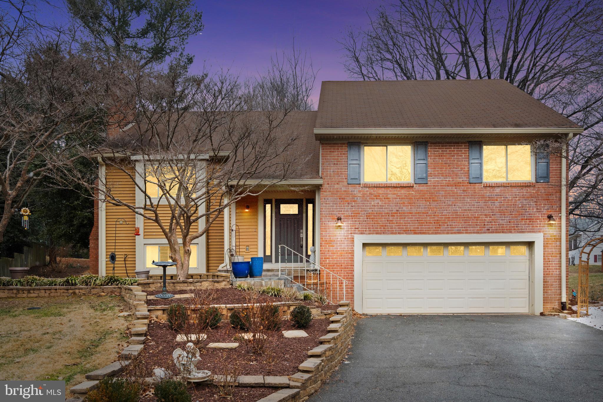 RESTON - Residential