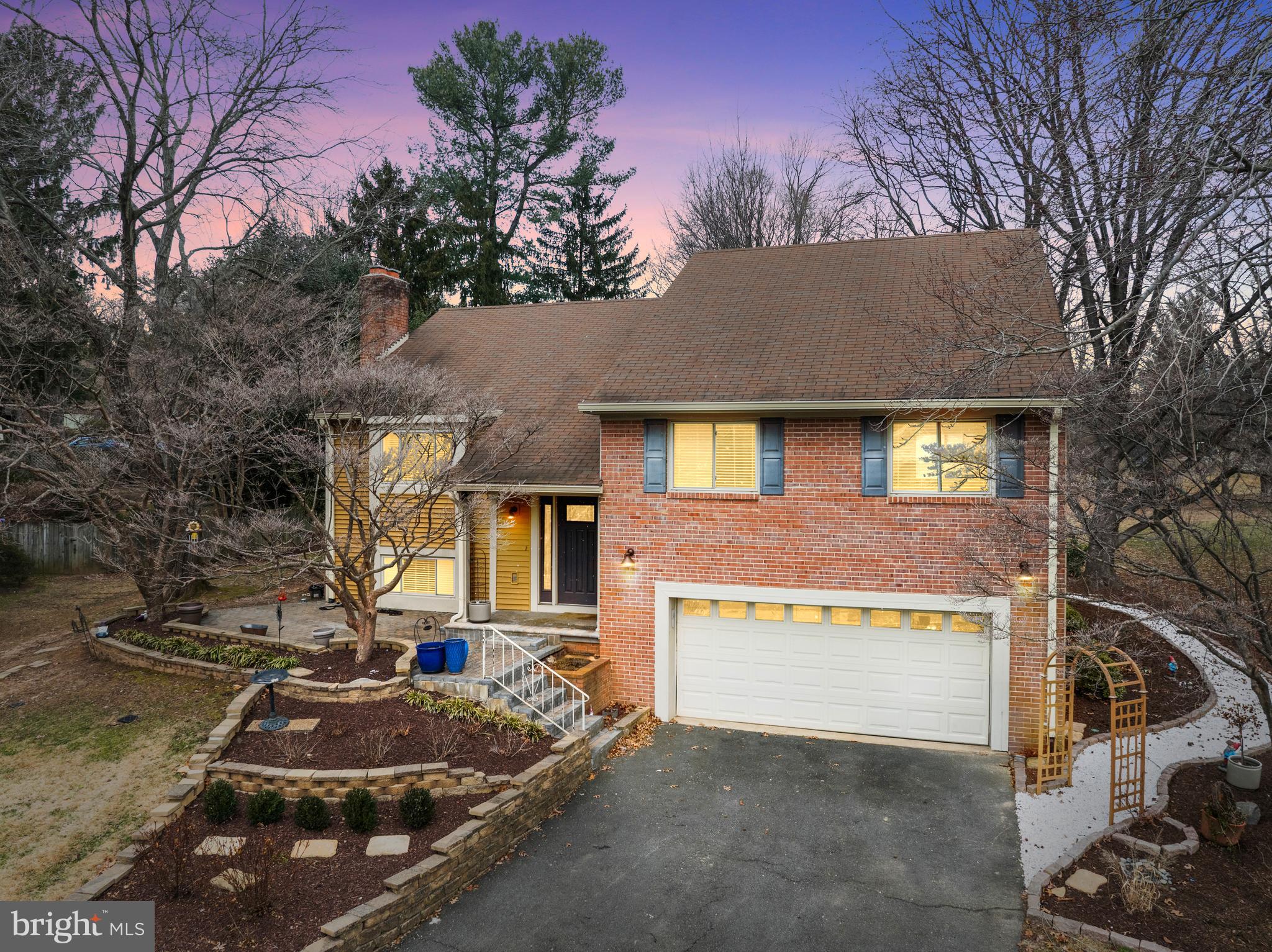 RESTON - Residential