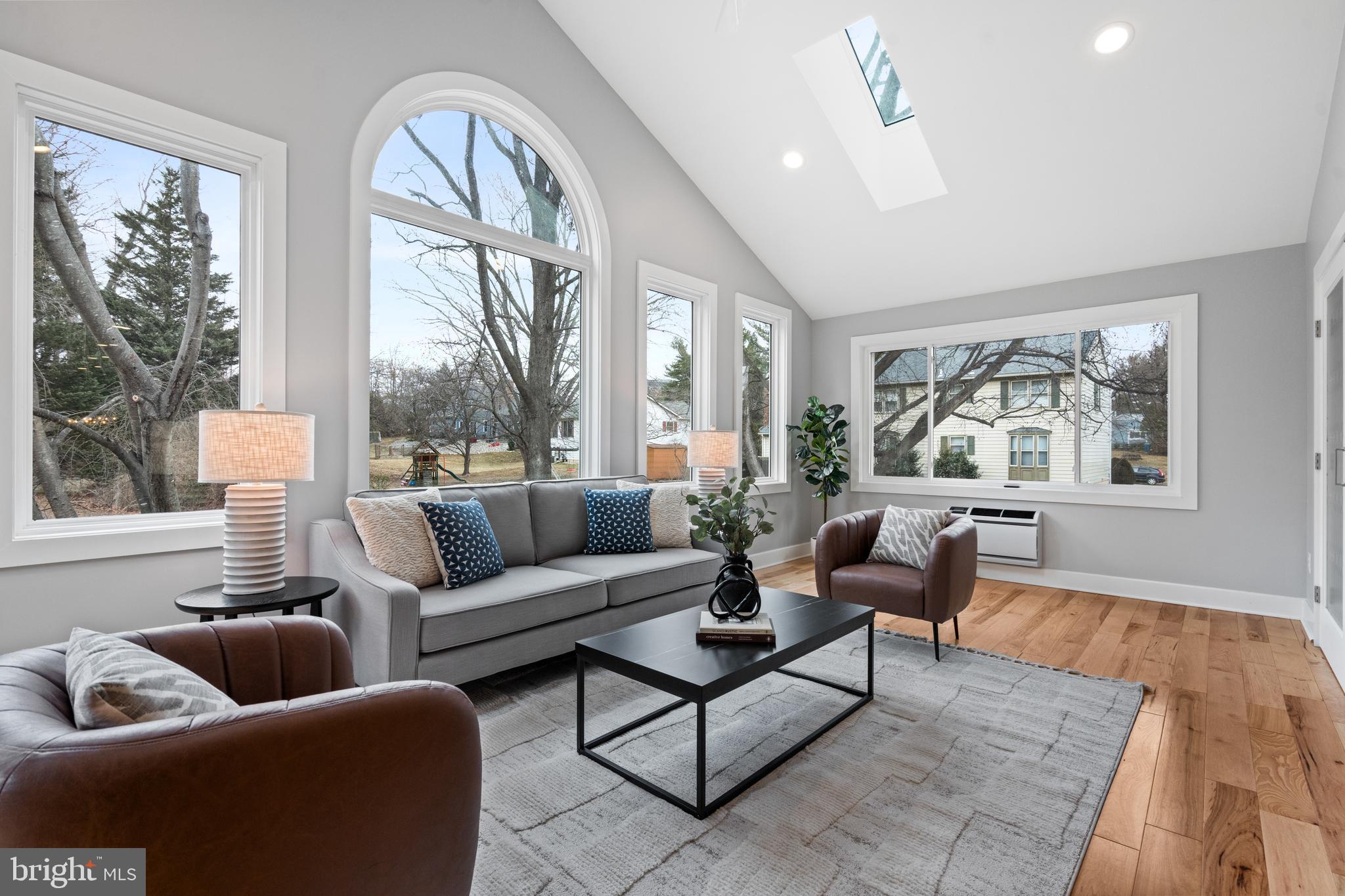 RESTON - Residential