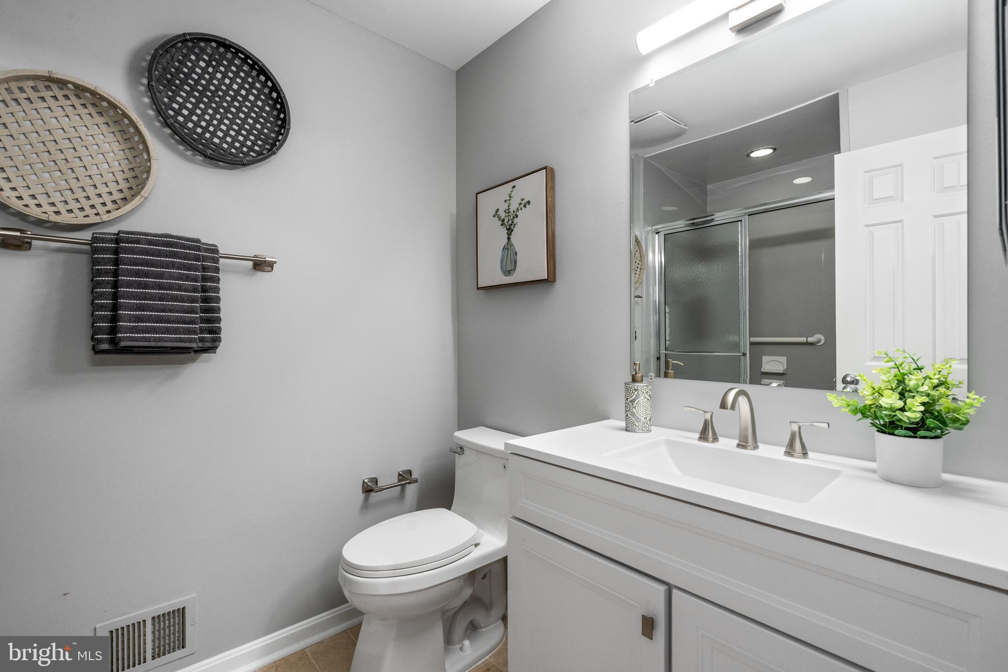 RESTON - Residential
