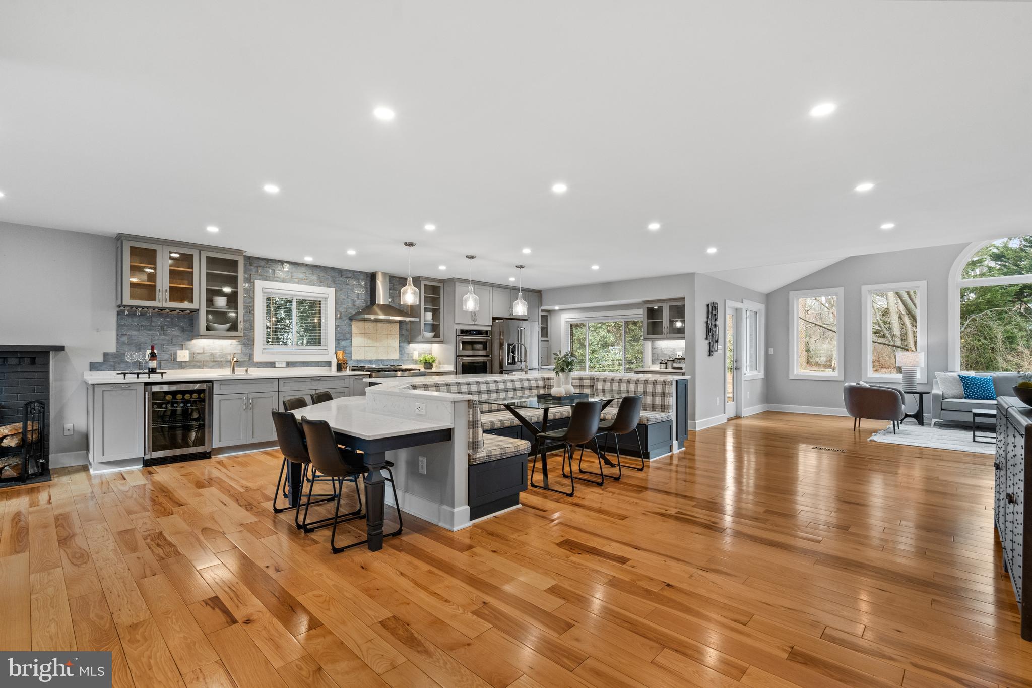 RESTON - Residential