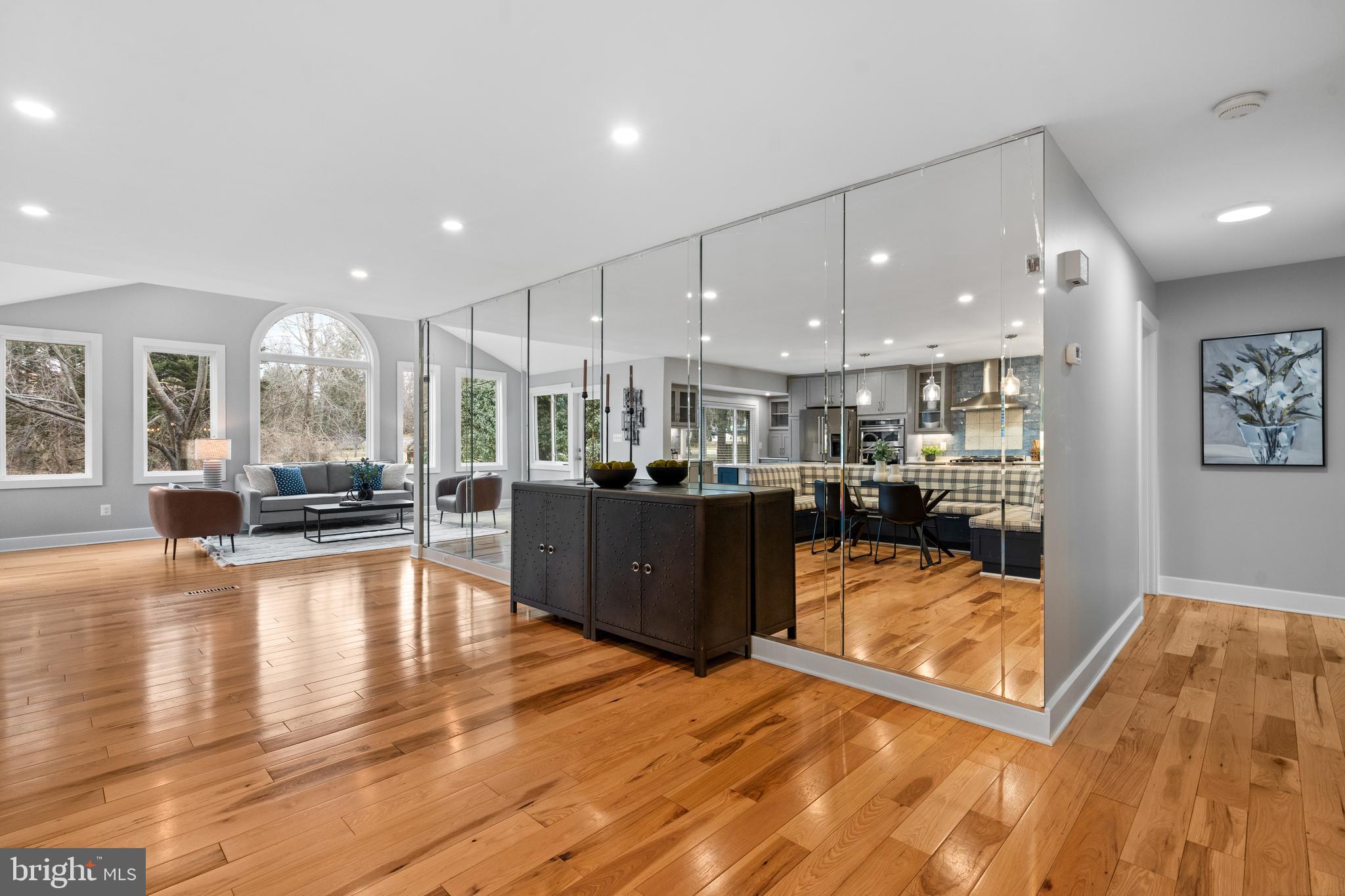 RESTON - Residential