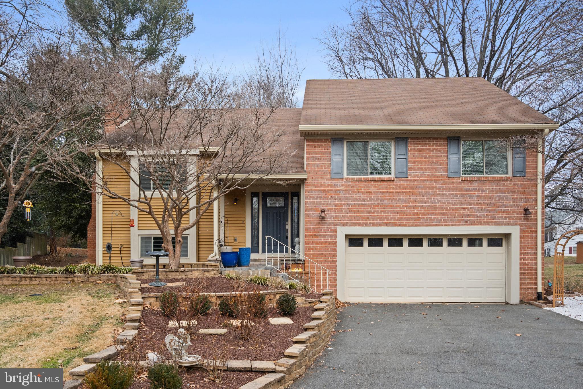 RESTON - Residential