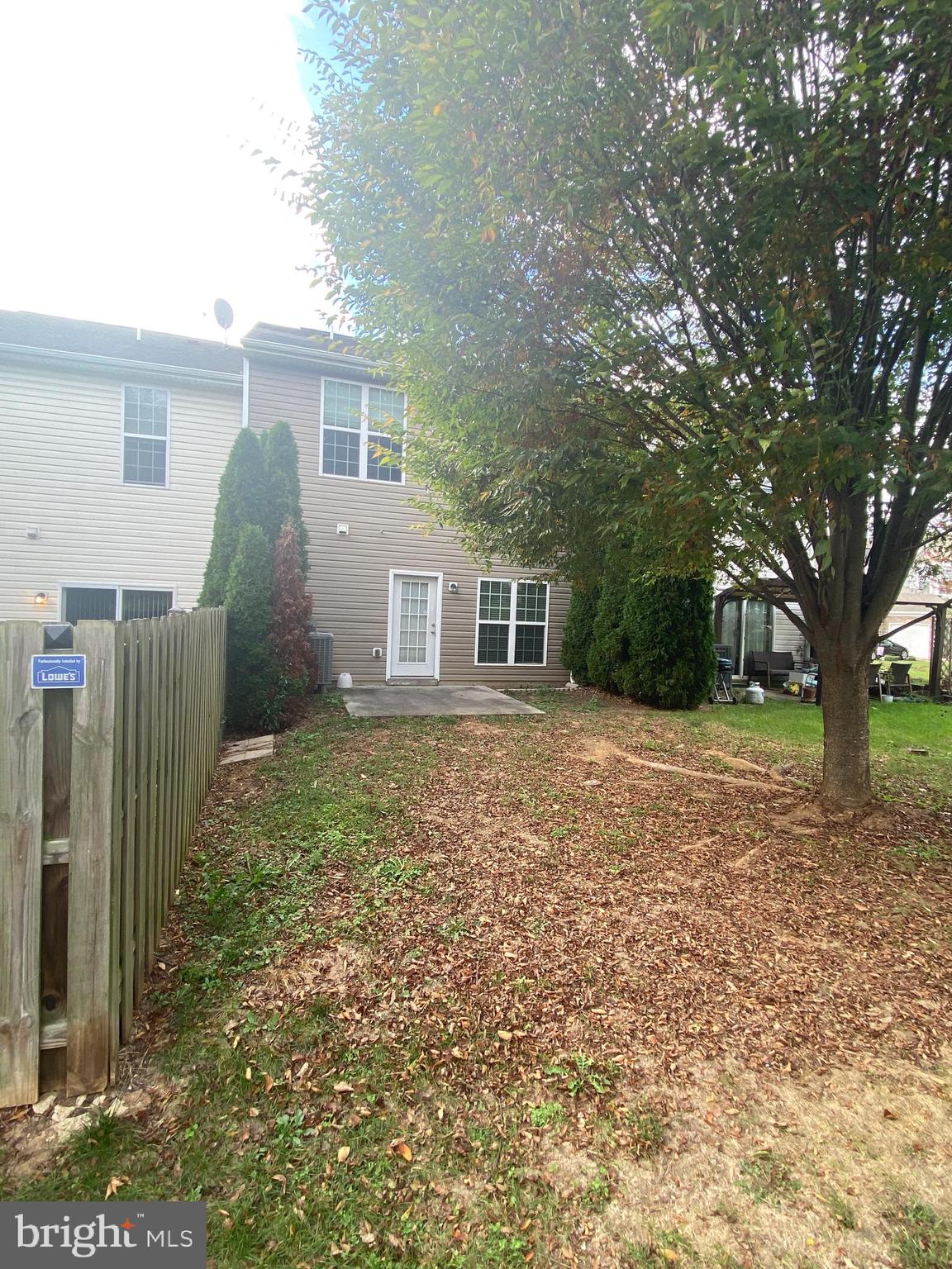 ARCHERS ROCK - Residential Lease