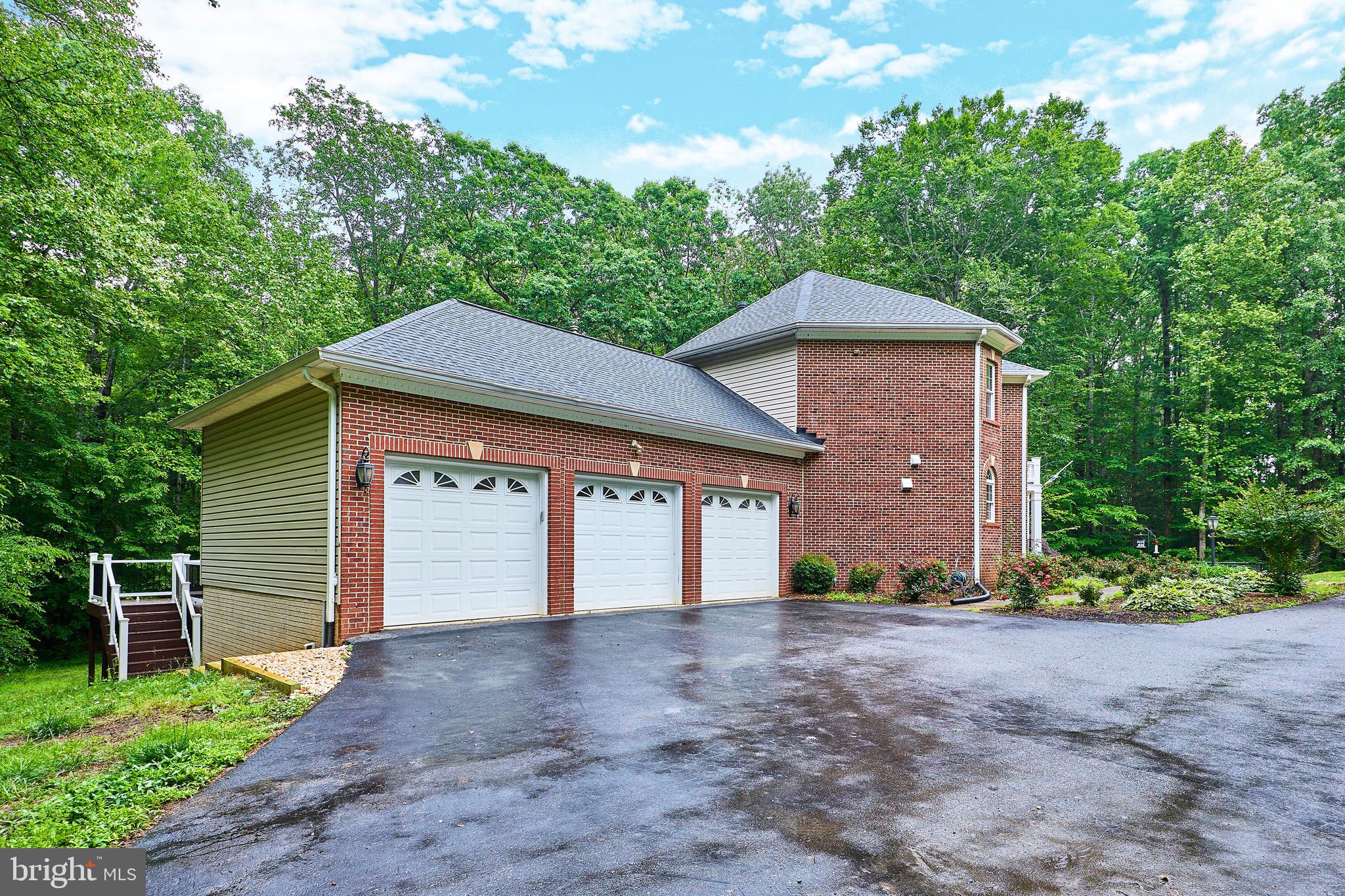 LIBERTY OAKS - Residential