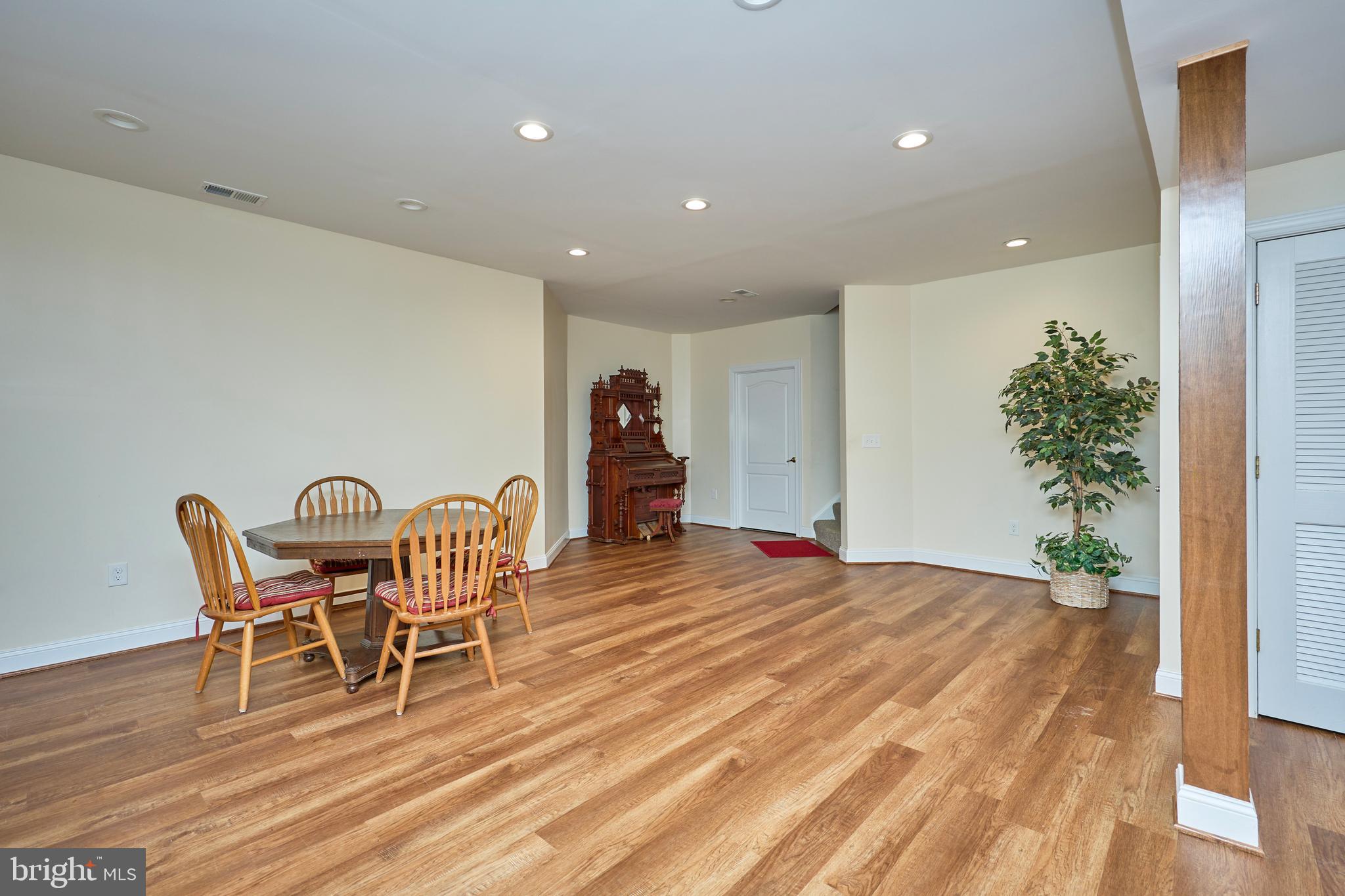 LIBERTY OAKS - Residential