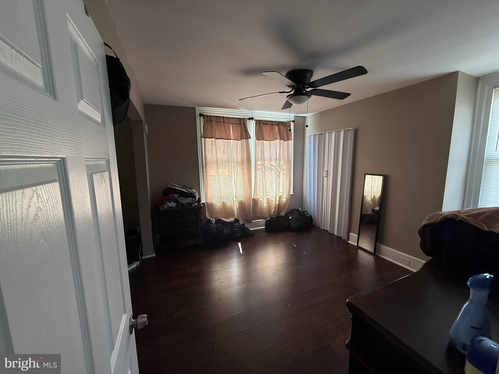 EAST OAK LANE - Residential