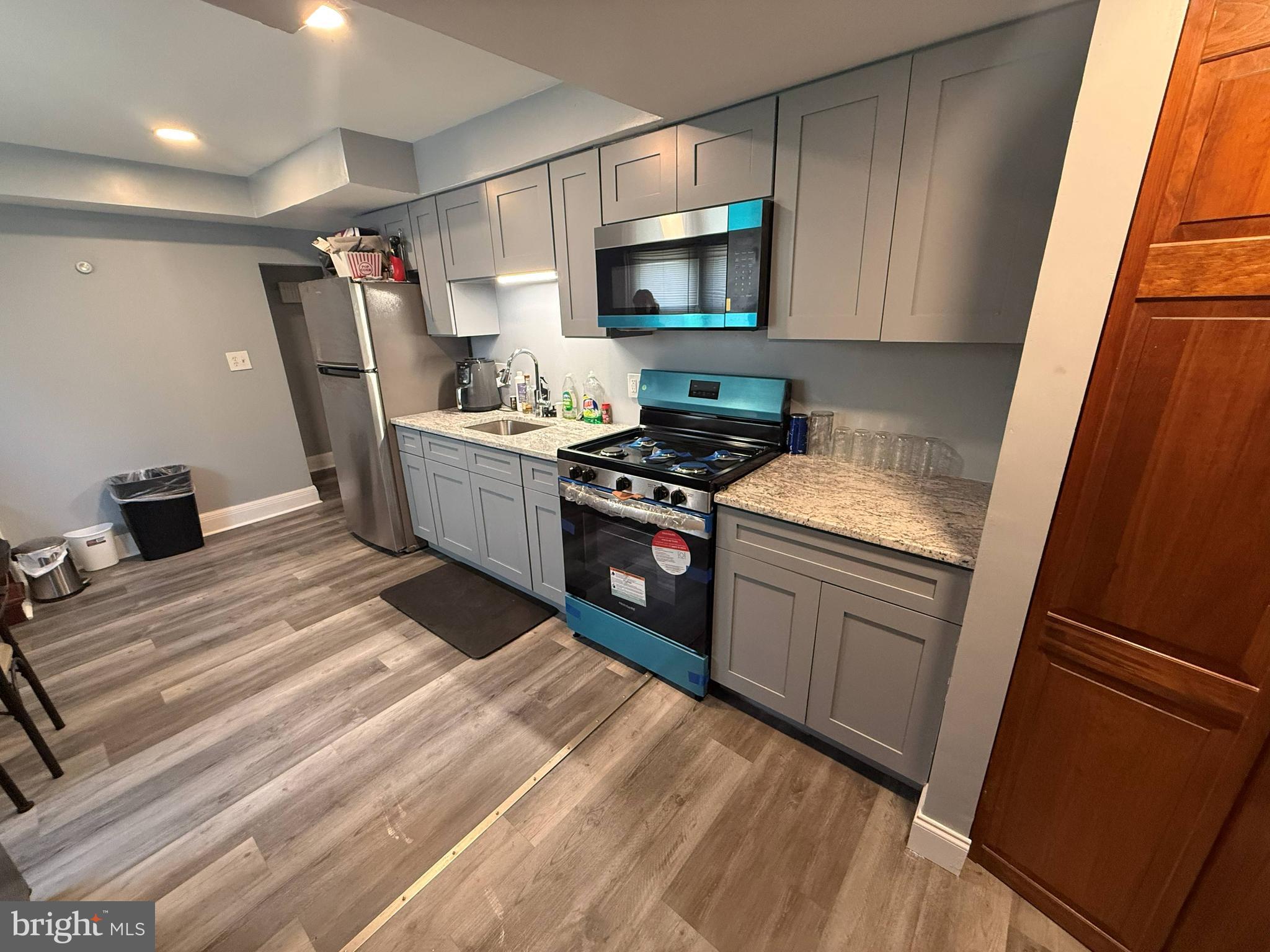 EAST OAK LANE - Residential