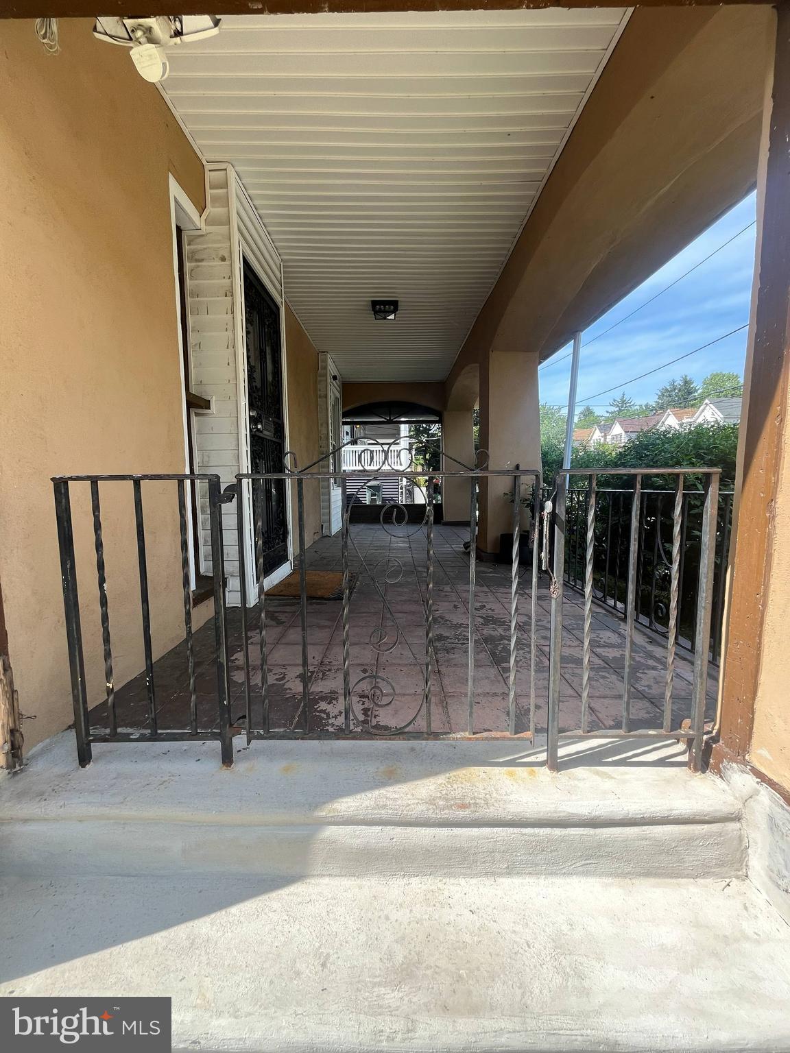 EAST OAK LANE - Residential
