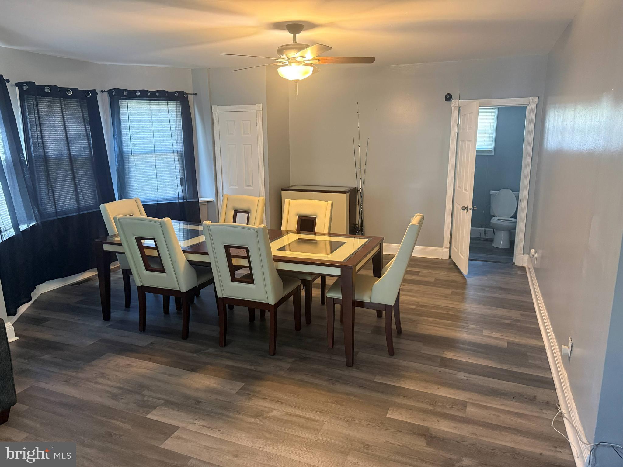 EAST OAK LANE - Residential