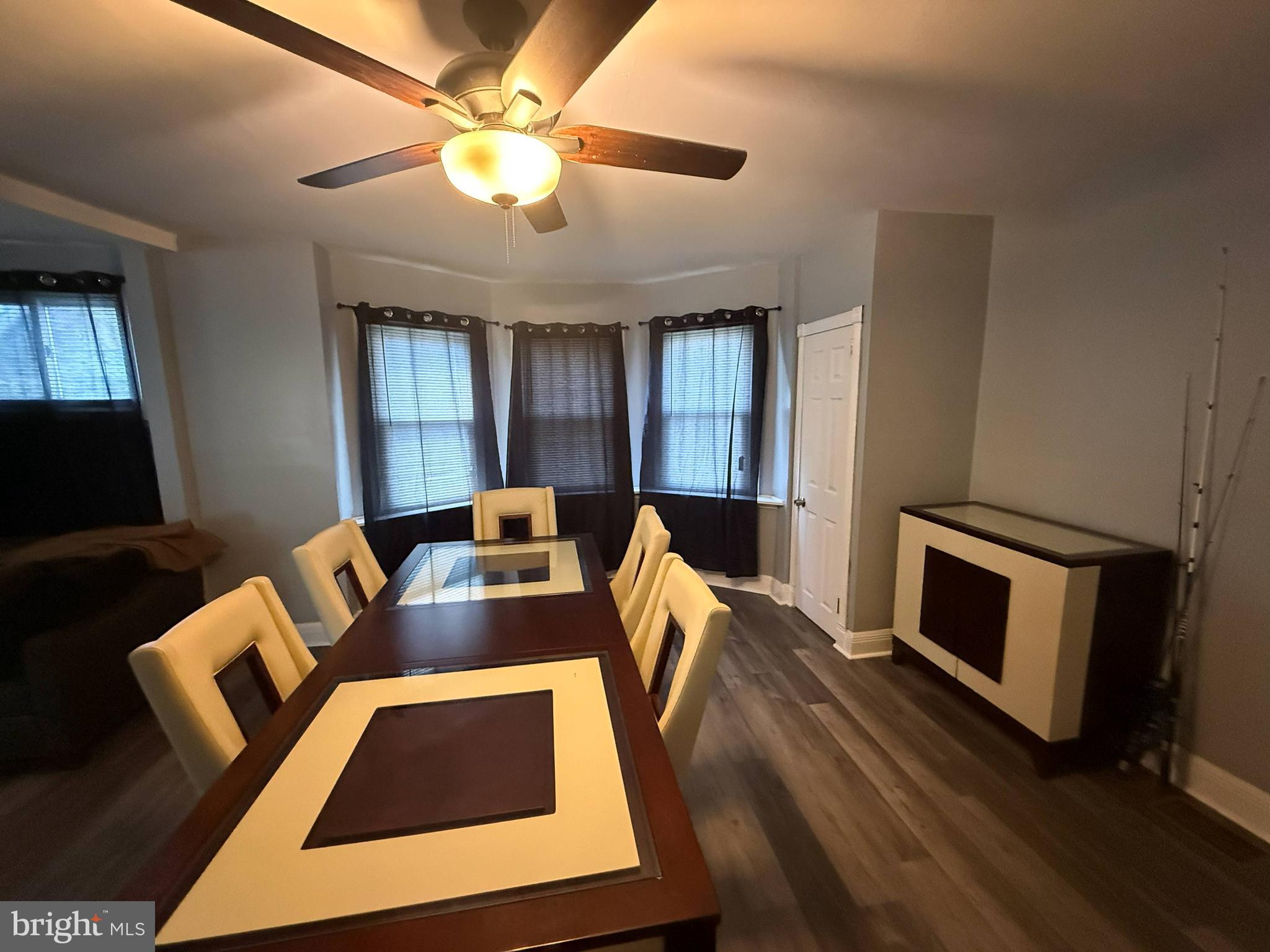 EAST OAK LANE - Residential