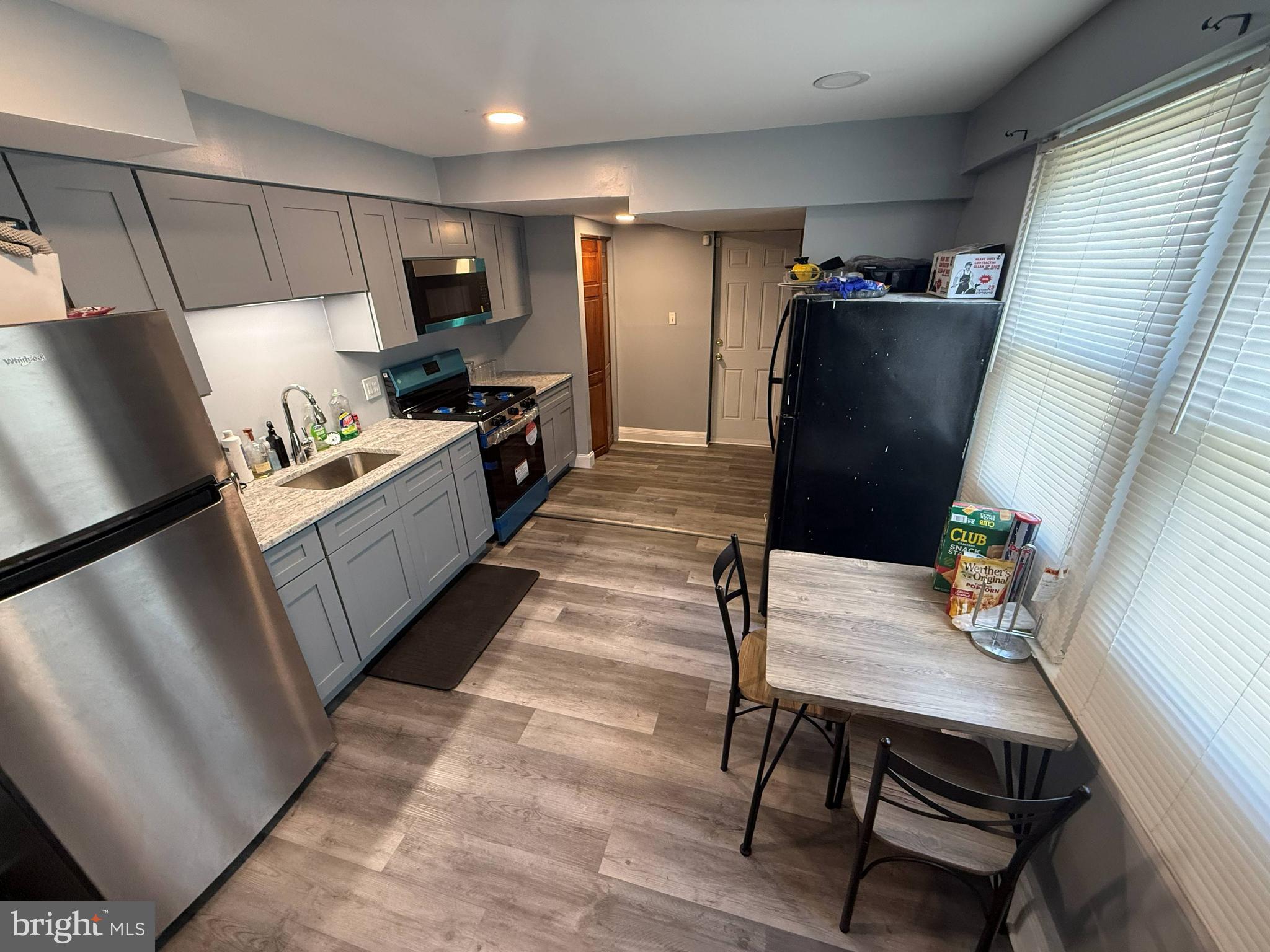 EAST OAK LANE - Residential