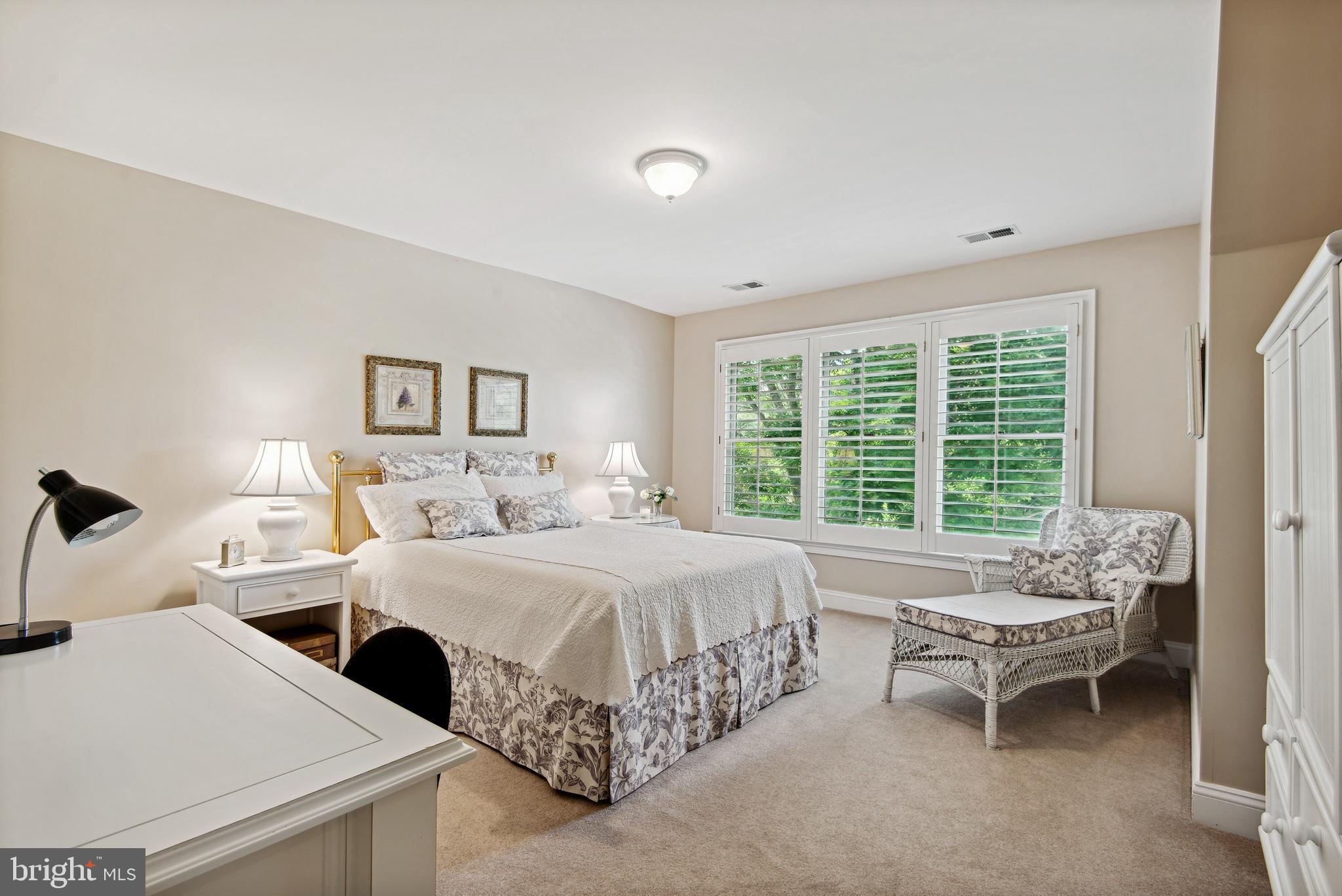ATOKA CHASE - Residential