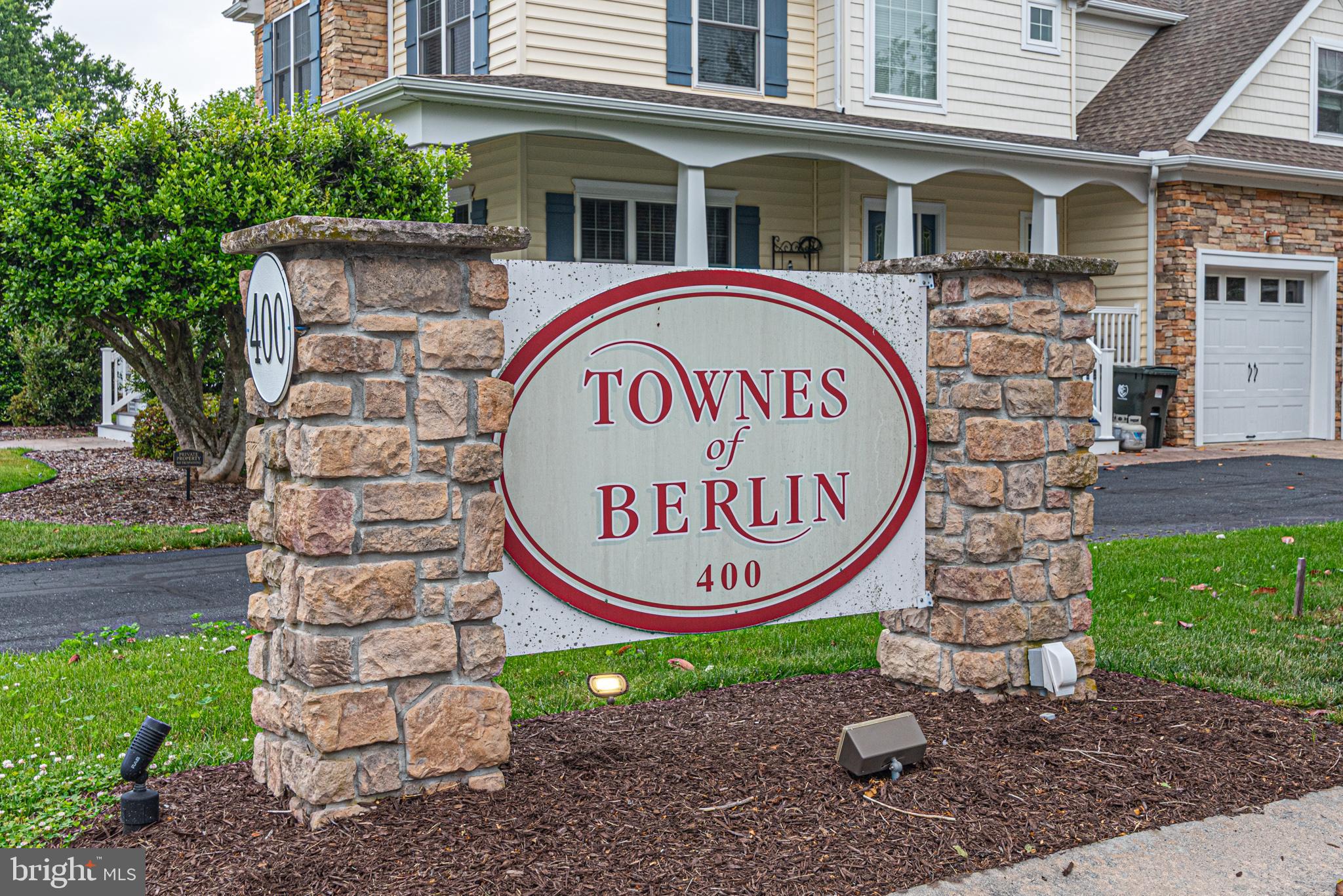 THE TOWNES OF BERLIN - Residential