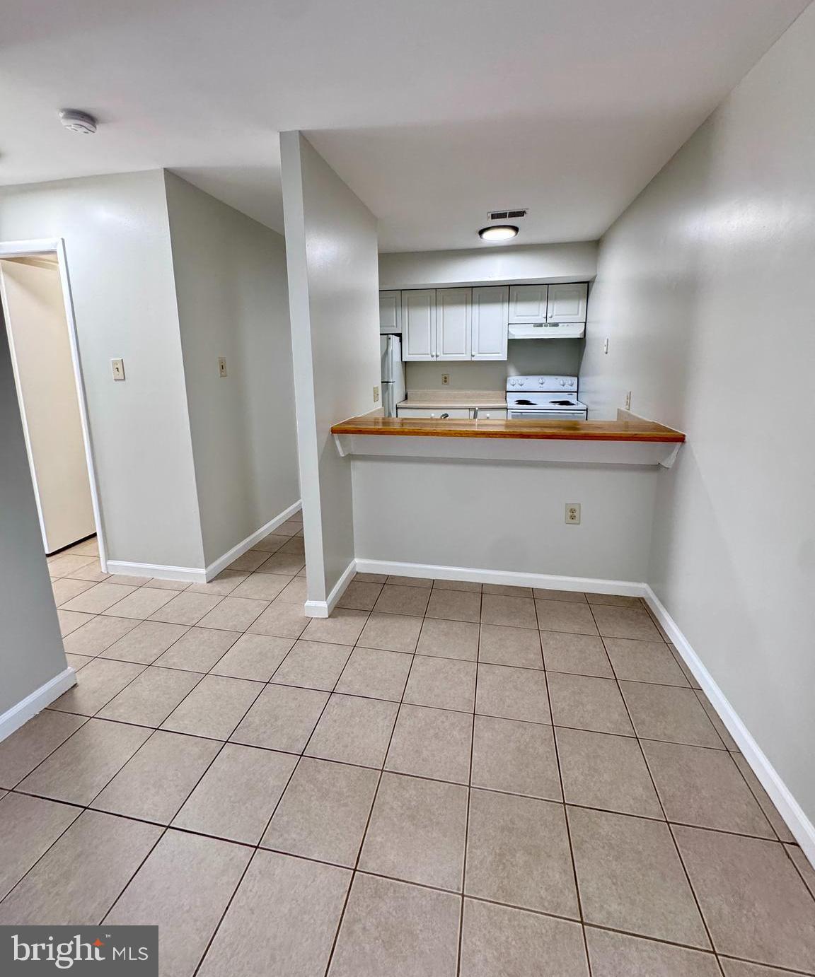 HERITAGE SQUARE - Residential
