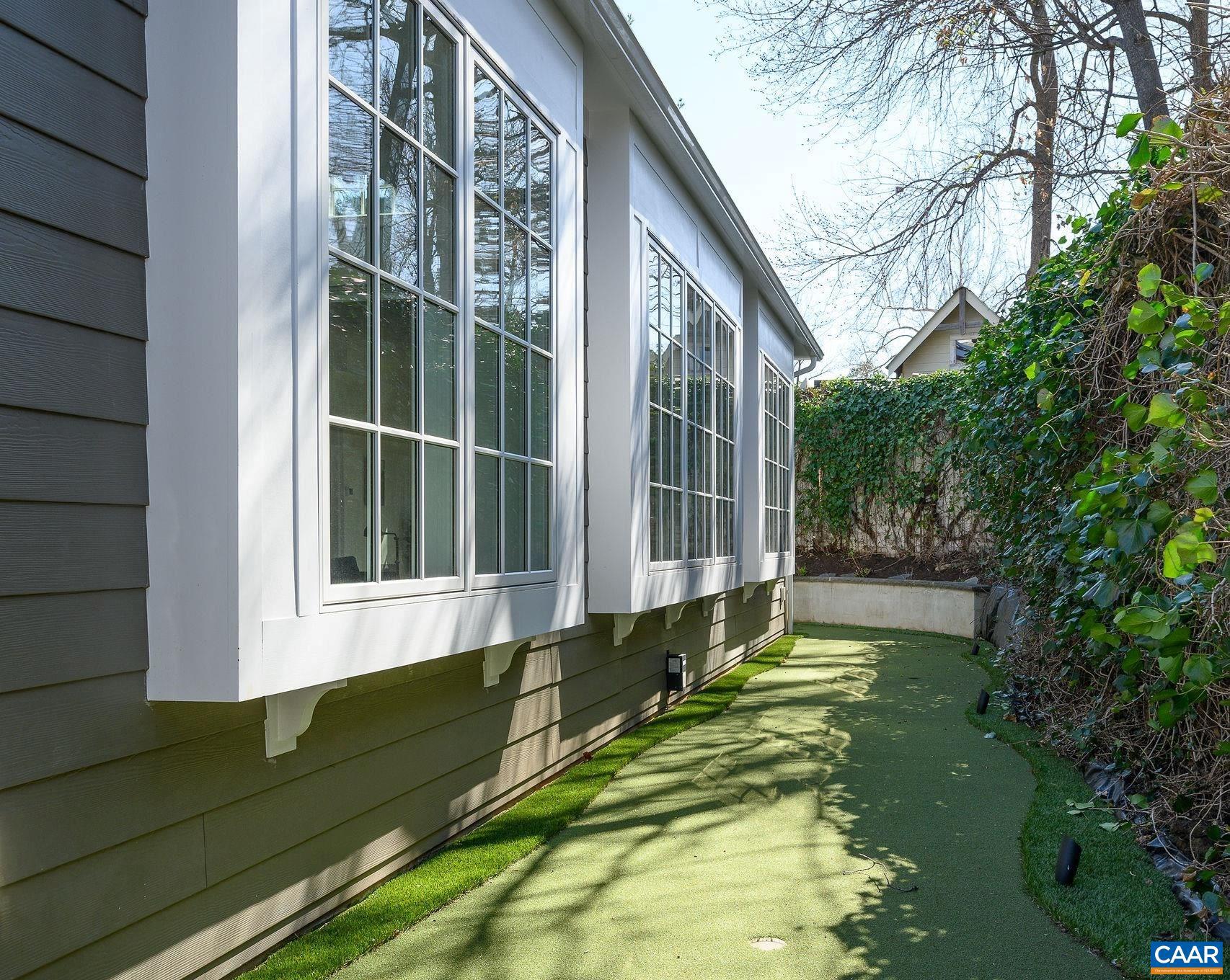 RUGBY - Residential
