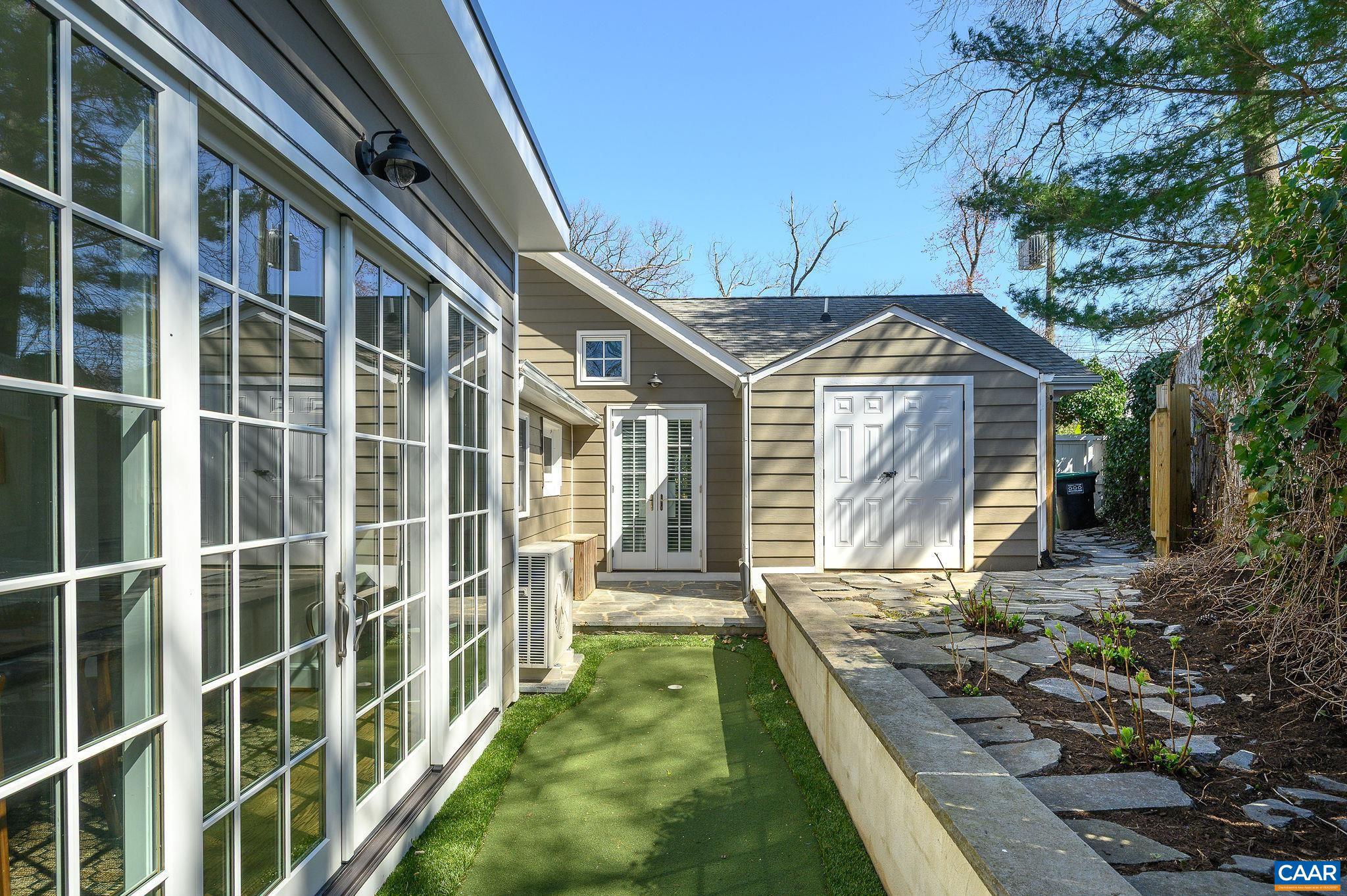 RUGBY - Residential