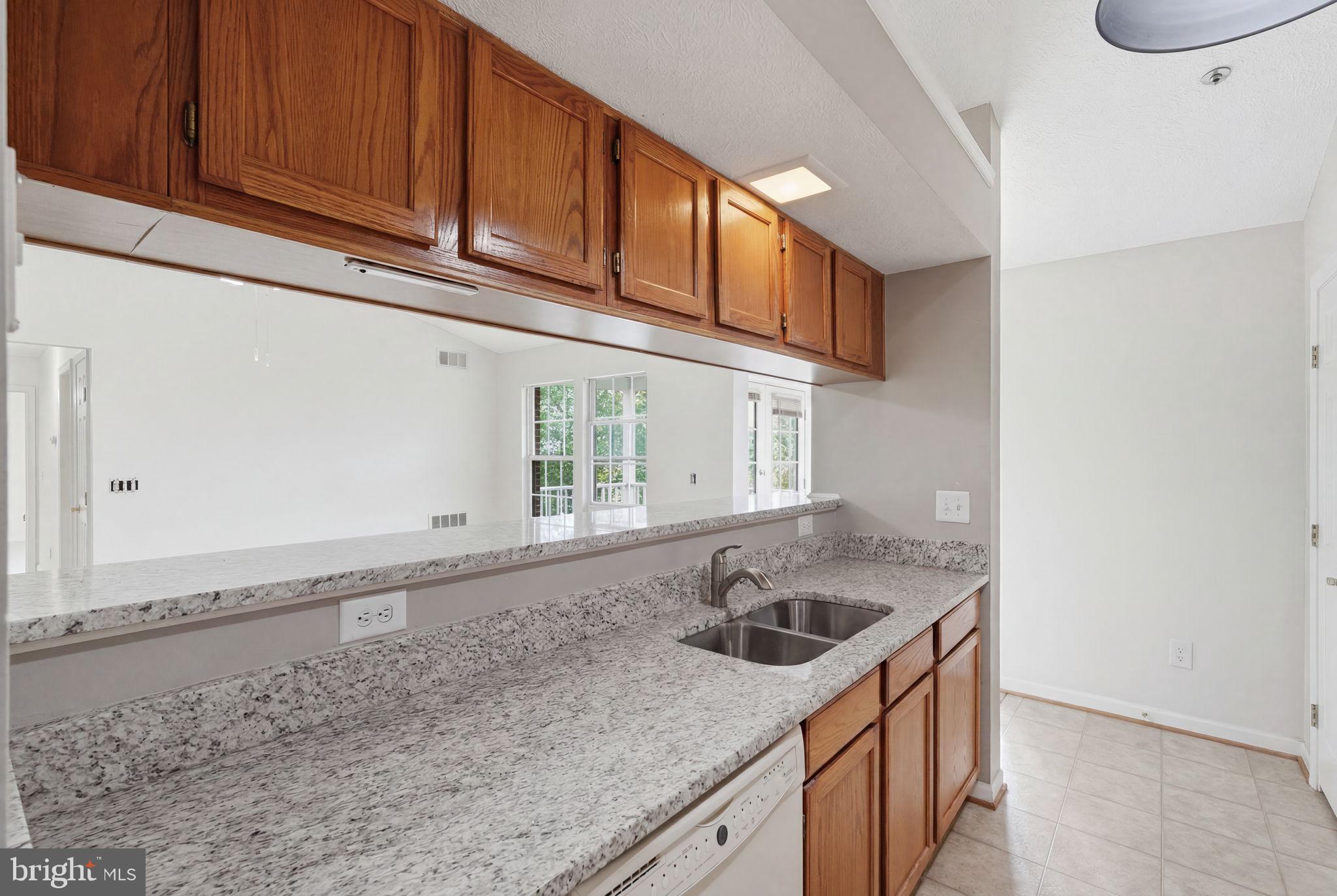 SHERBROOKE CONDO - Residential