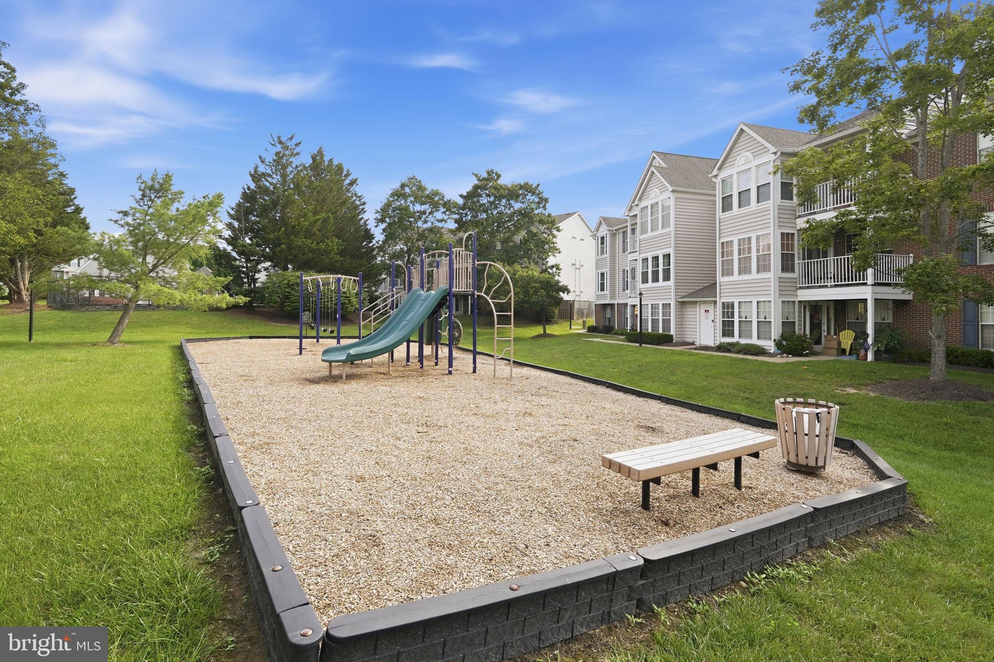 SHERBROOKE CONDO - Residential