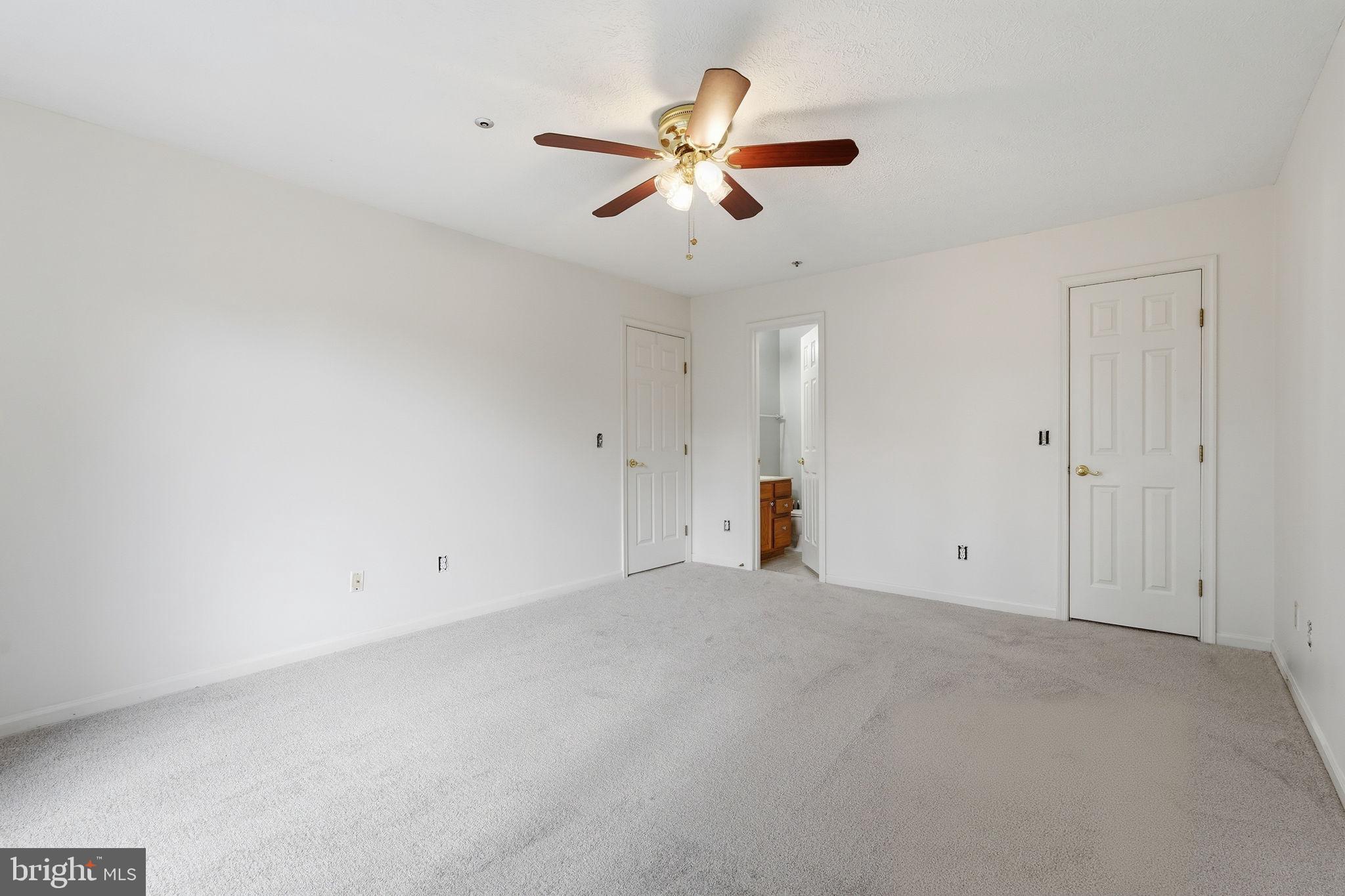SHERBROOKE CONDO - Residential