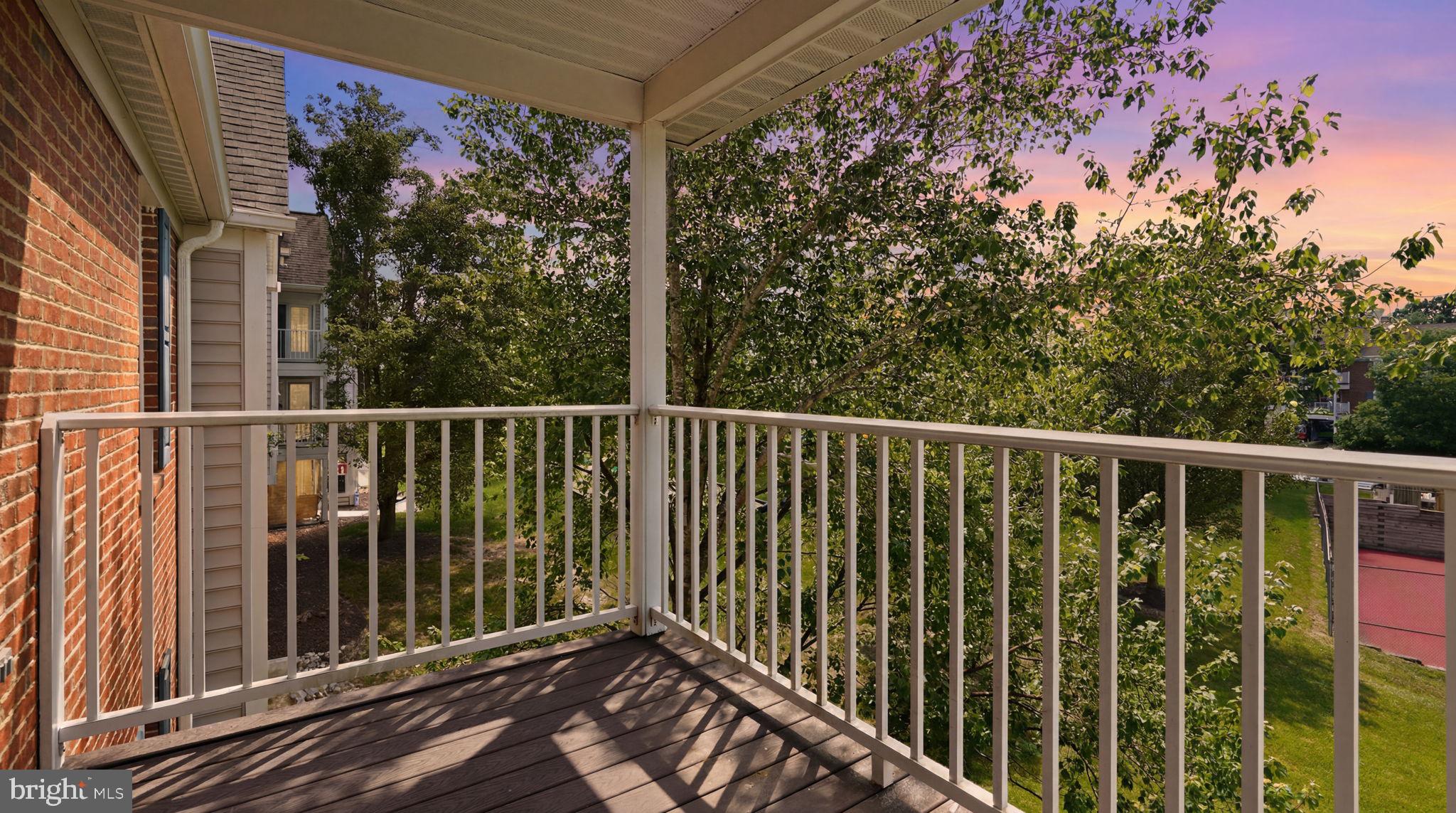 SHERBROOKE CONDO - Residential