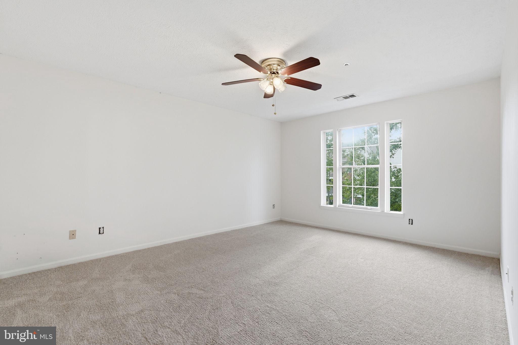 SHERBROOKE CONDO - Residential