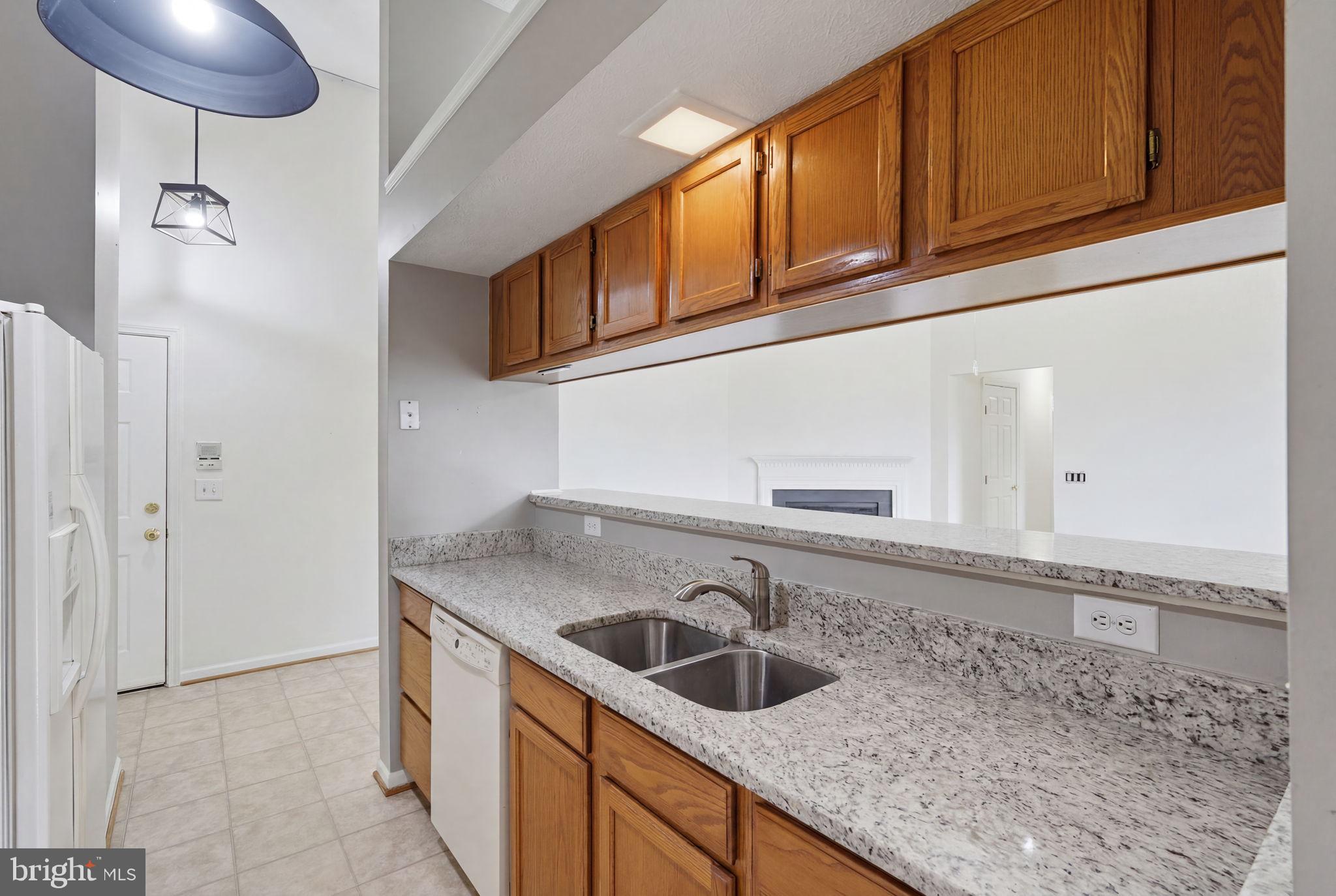 SHERBROOKE CONDO - Residential