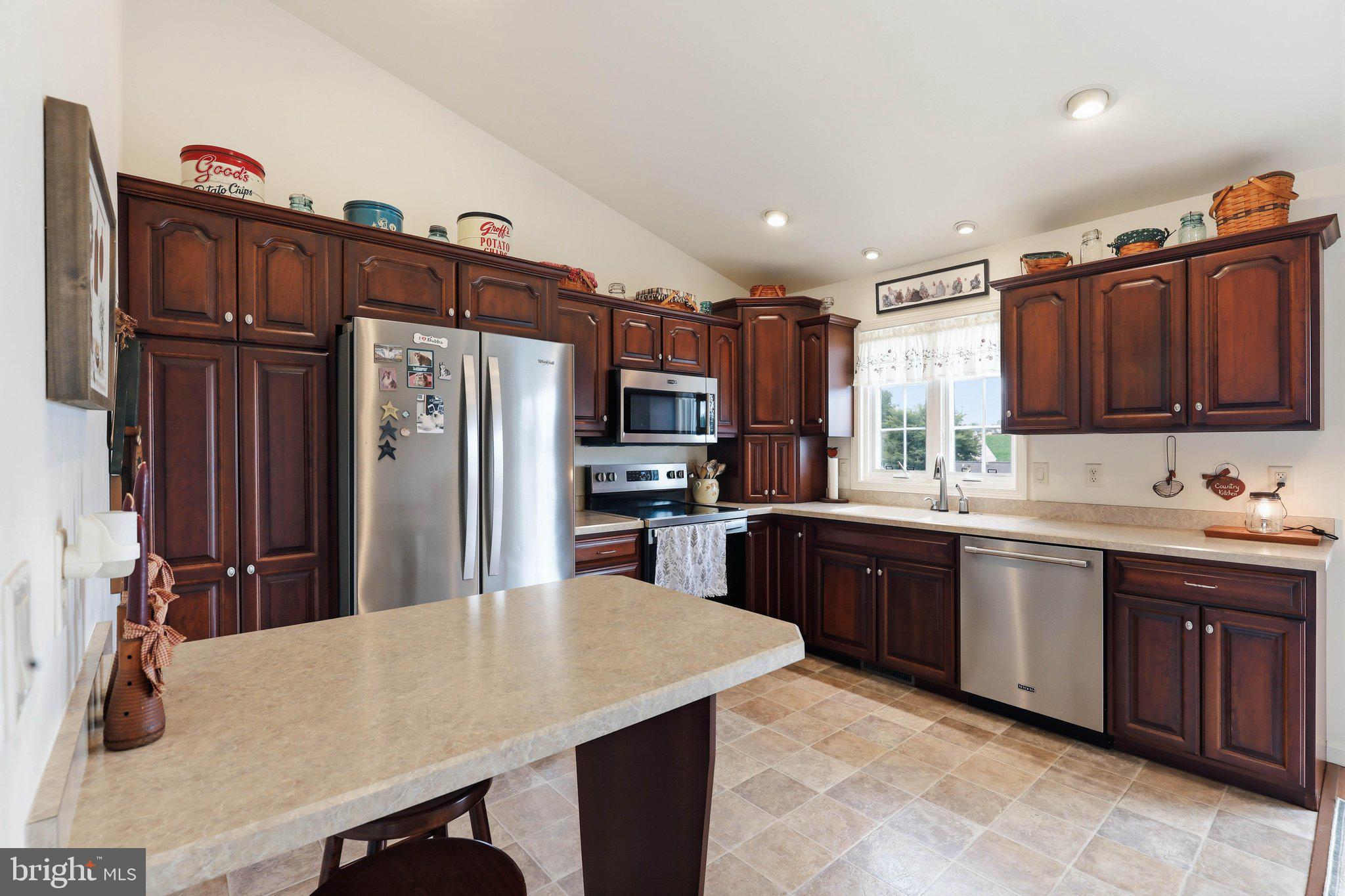 BROOKSHIRE - Residential