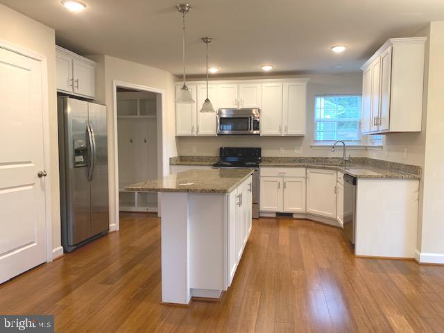 DABNEY WOODS - Residential Lease