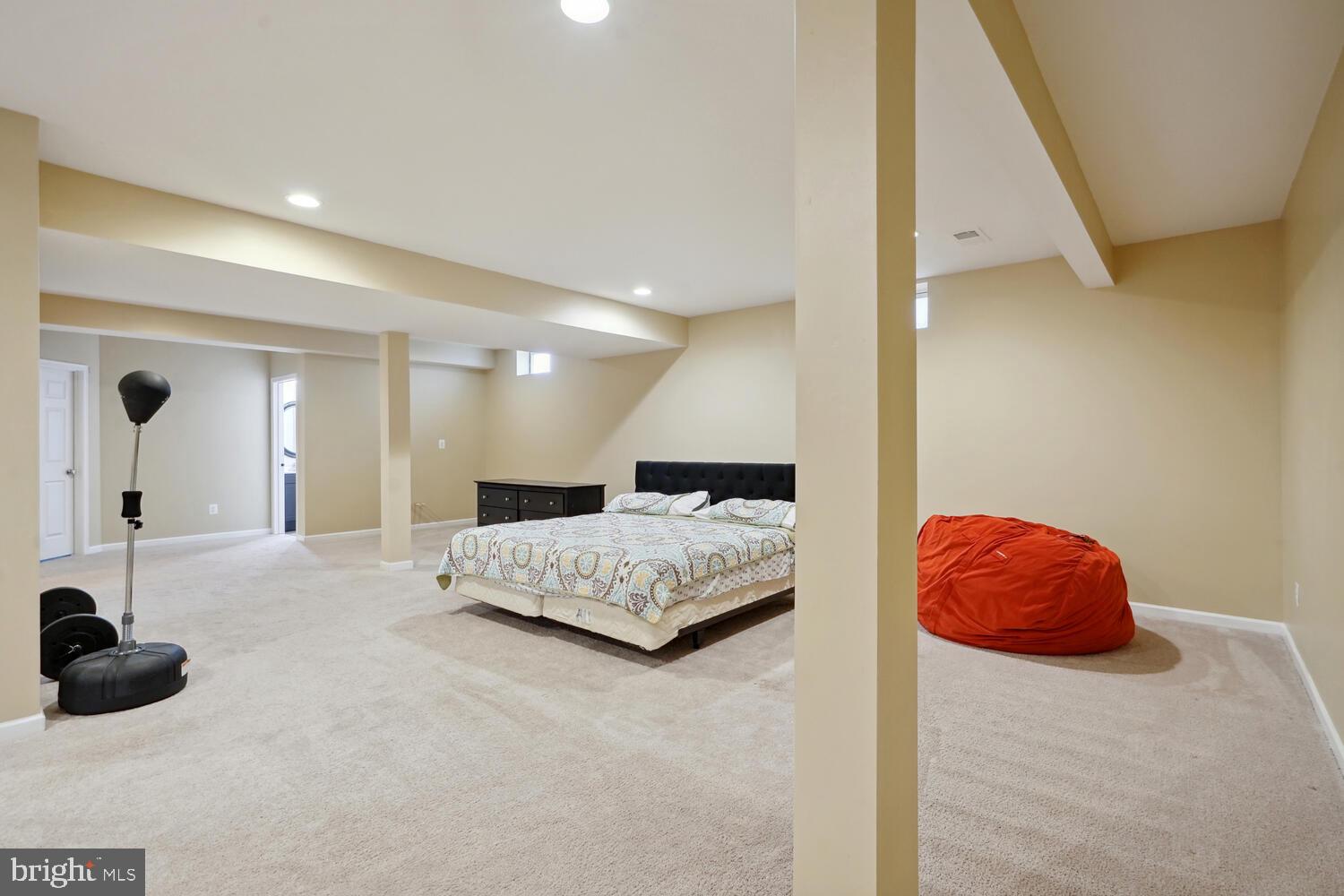 SOUTH RIDING - Residential