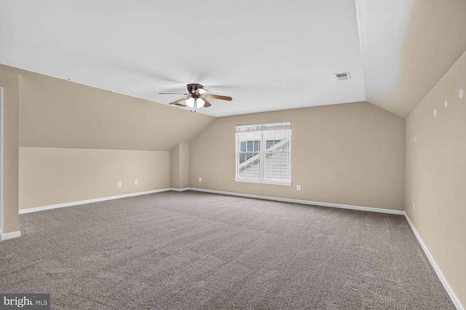 SOUTH RIDING - Residential