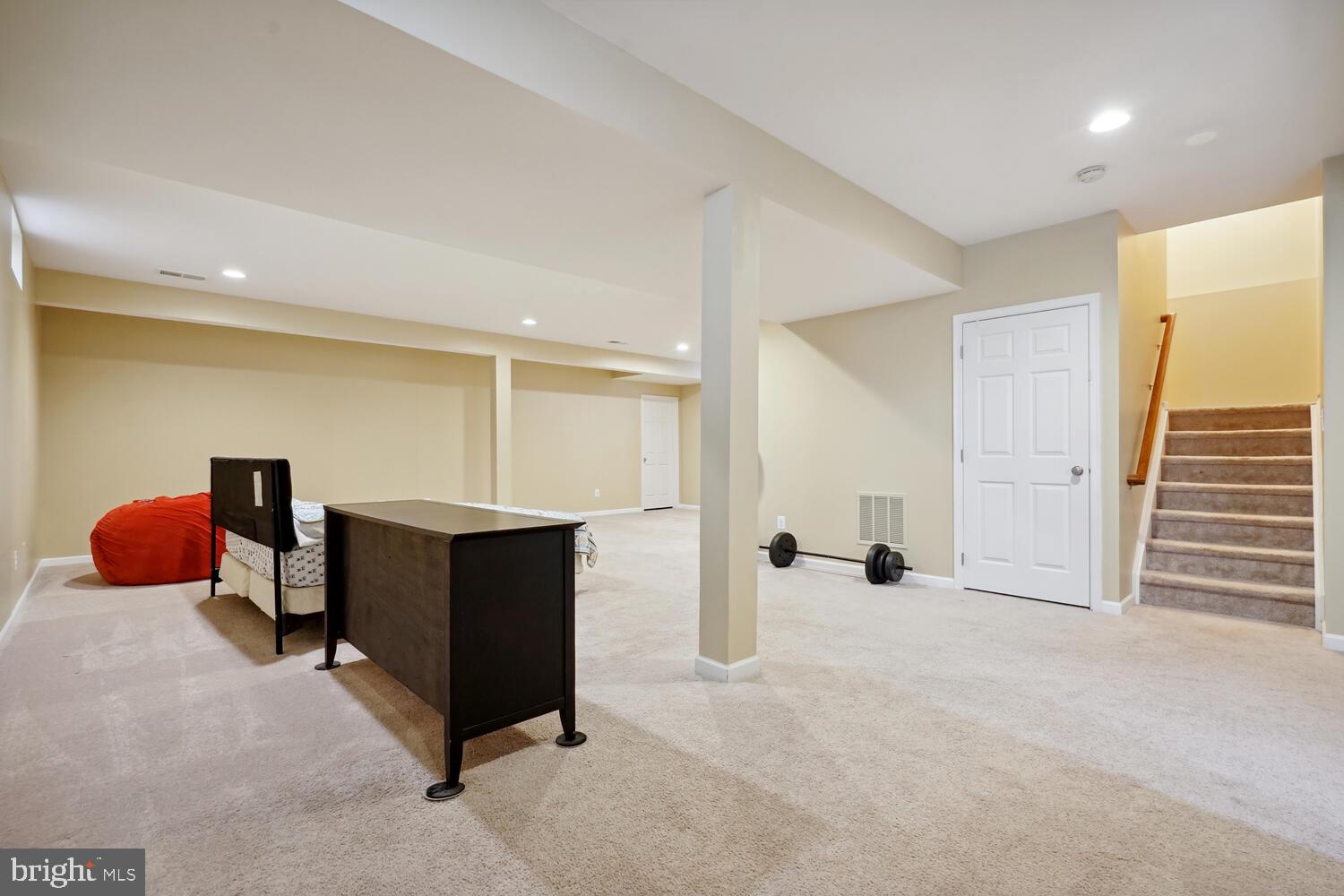 SOUTH RIDING - Residential