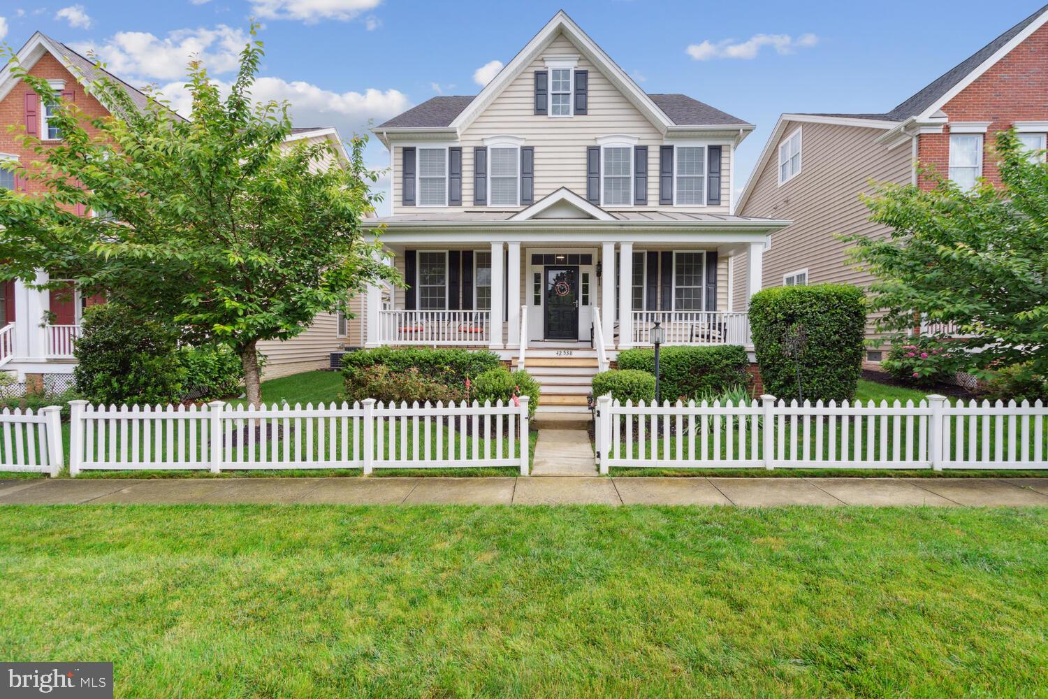 SOUTH RIDING - Residential