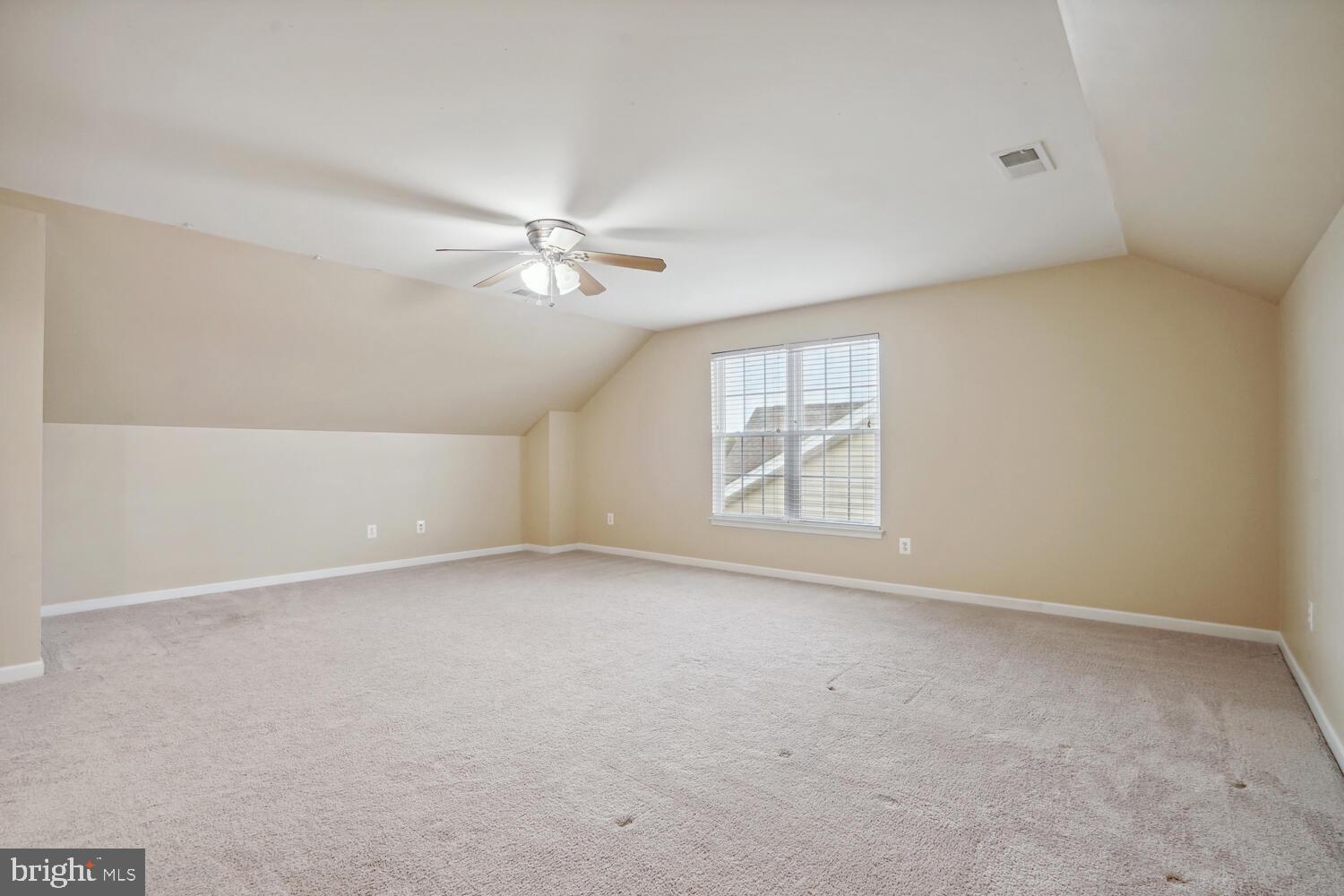 SOUTH RIDING - Residential