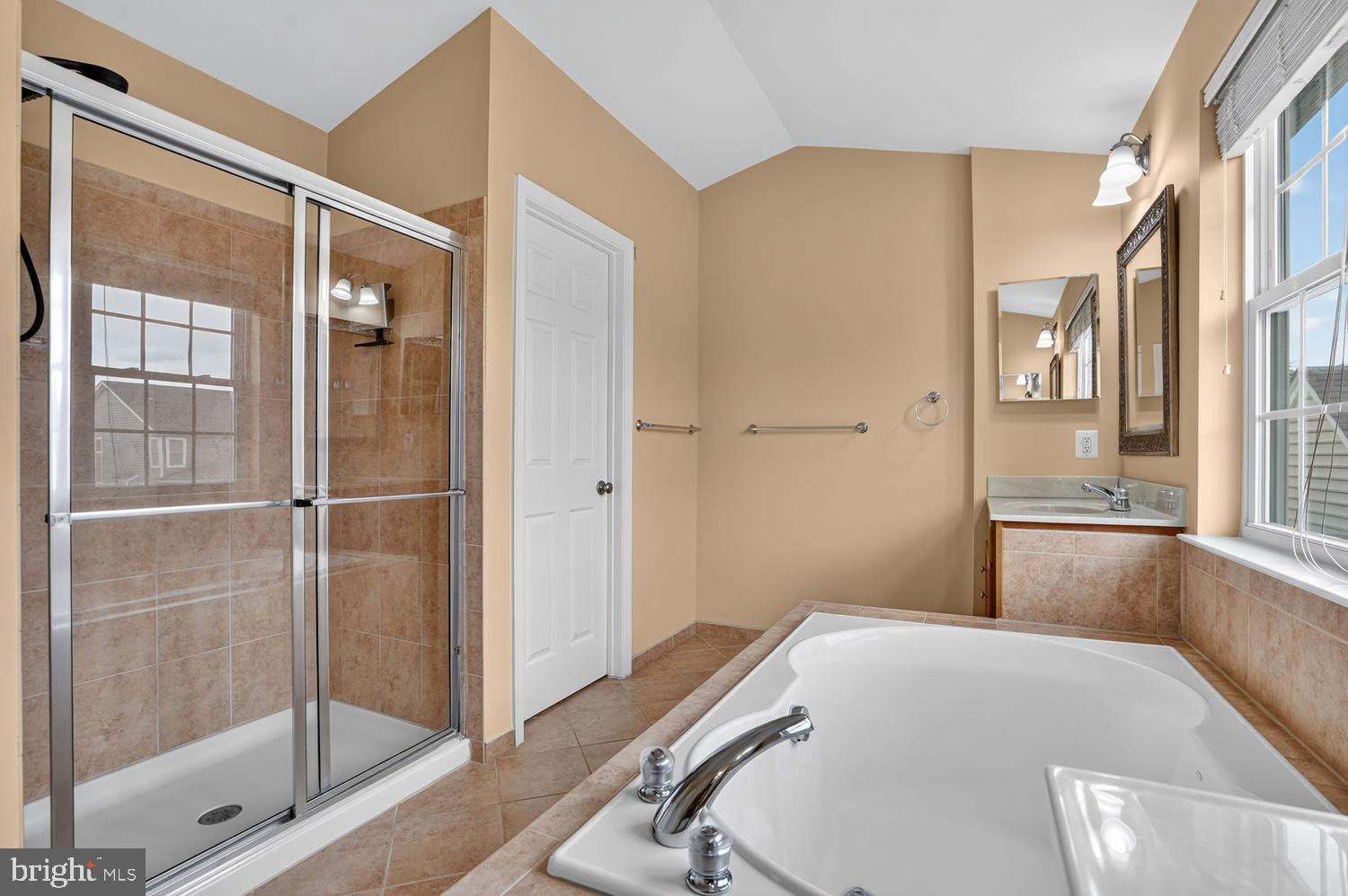 SOUTH RIDING - Residential