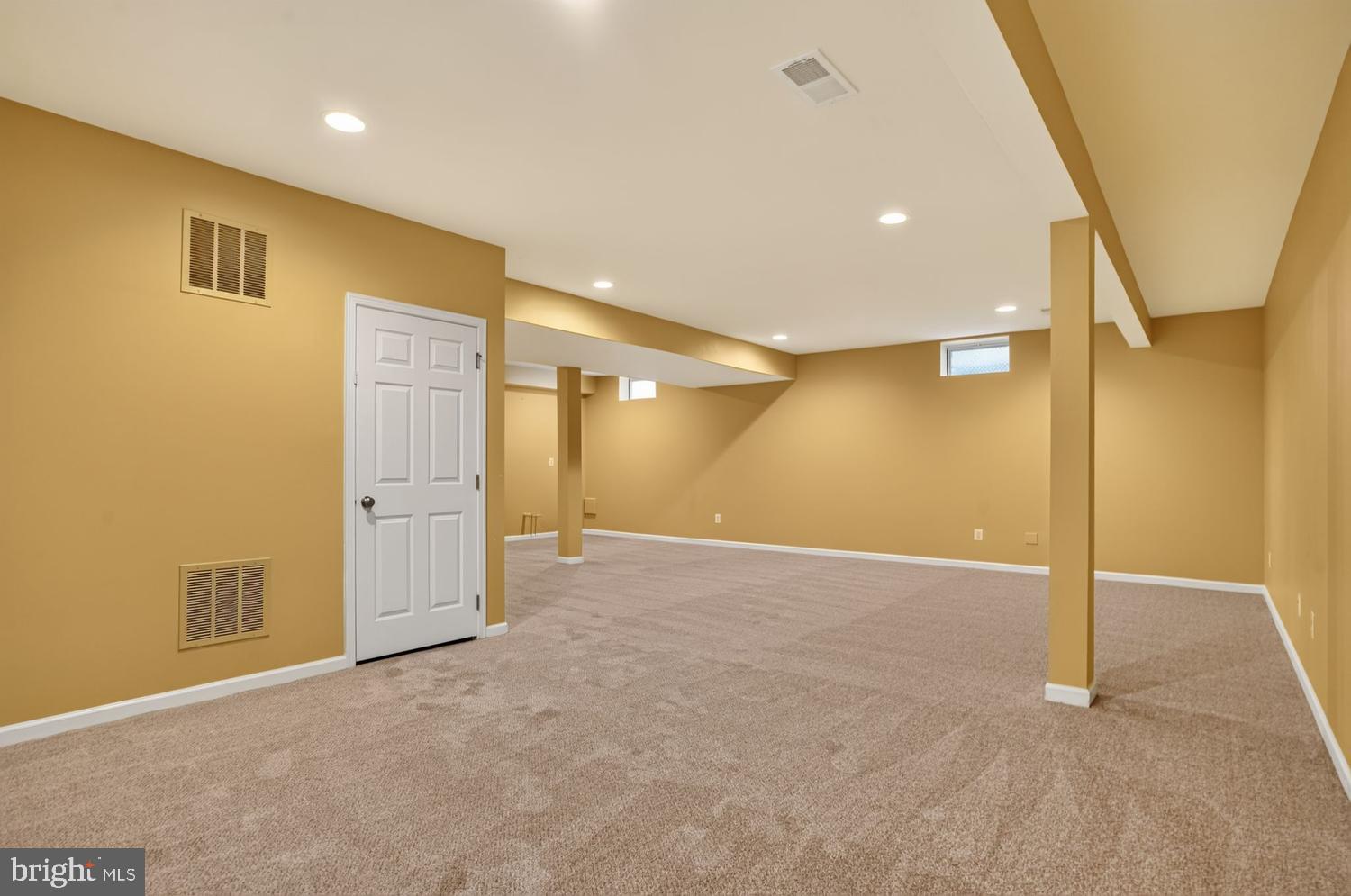 SOUTH RIDING - Residential