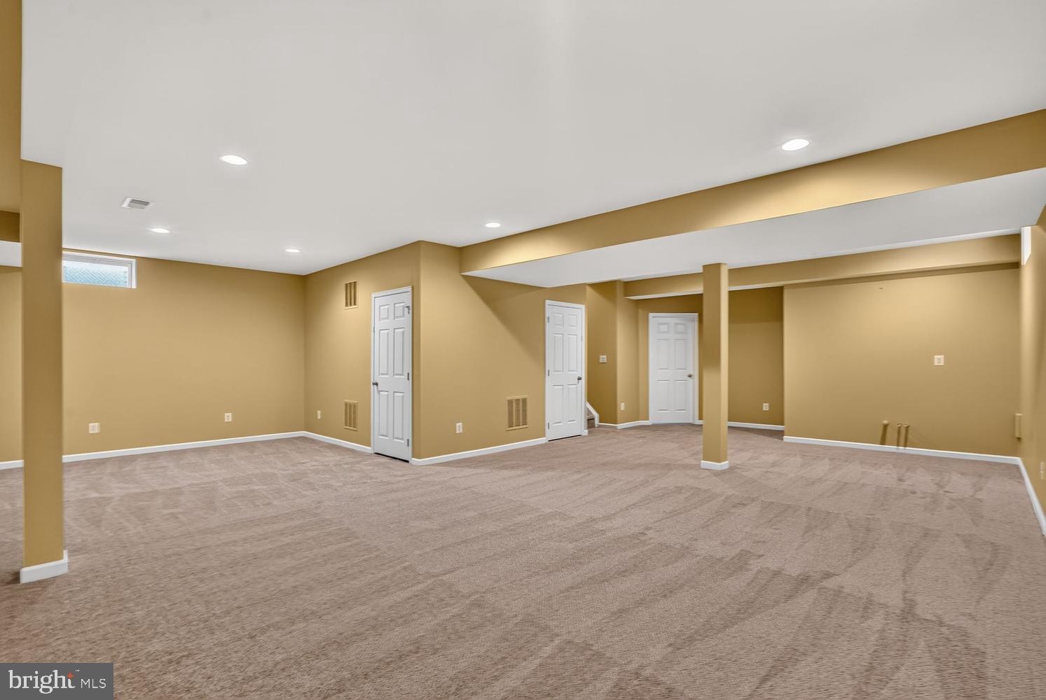 SOUTH RIDING - Residential