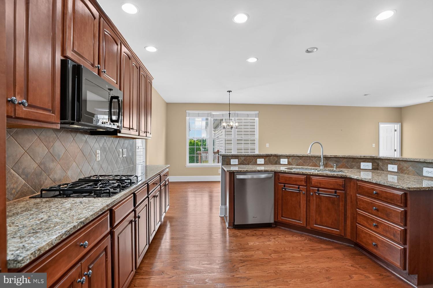 SOUTH RIDING - Residential