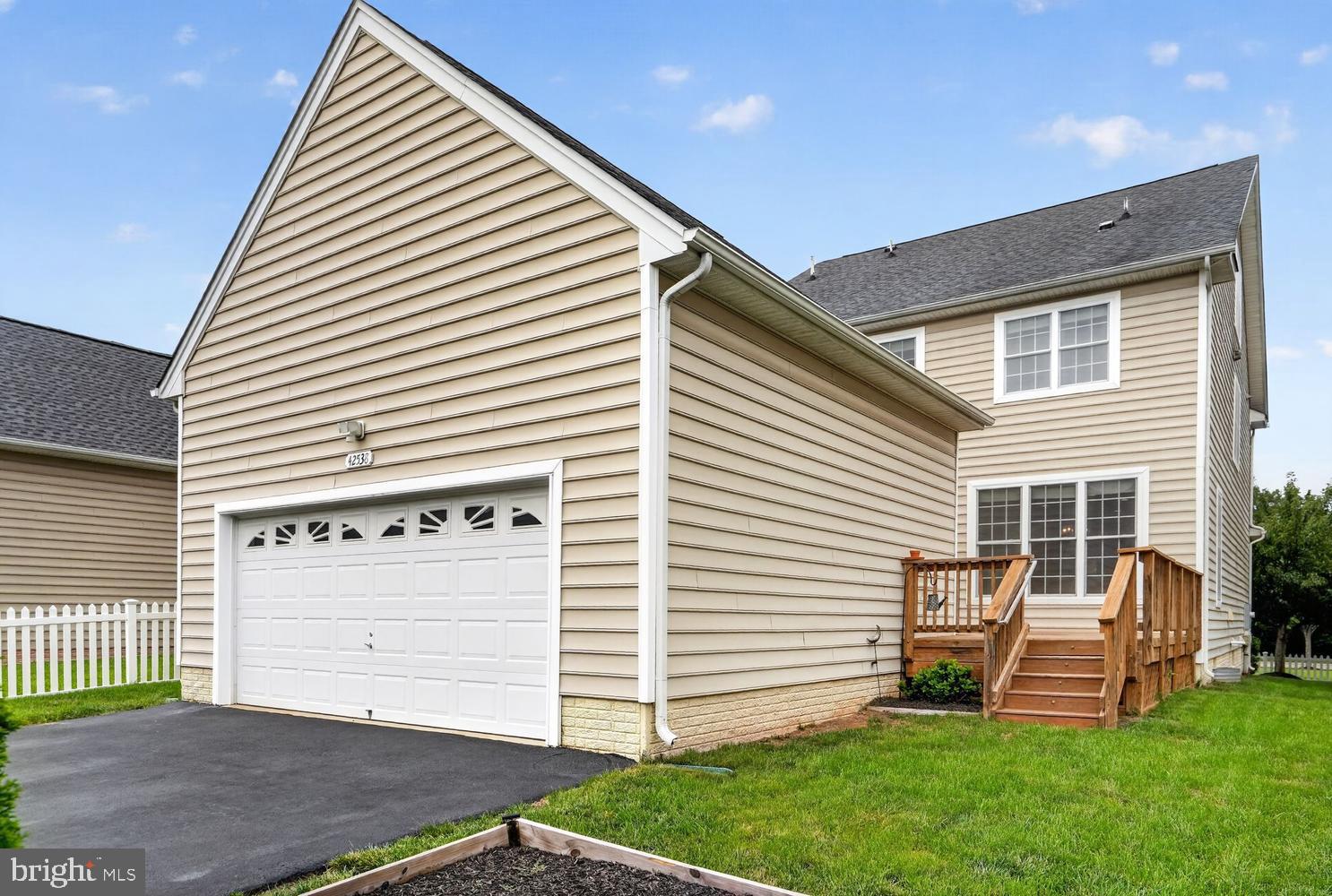 SOUTH RIDING - Residential